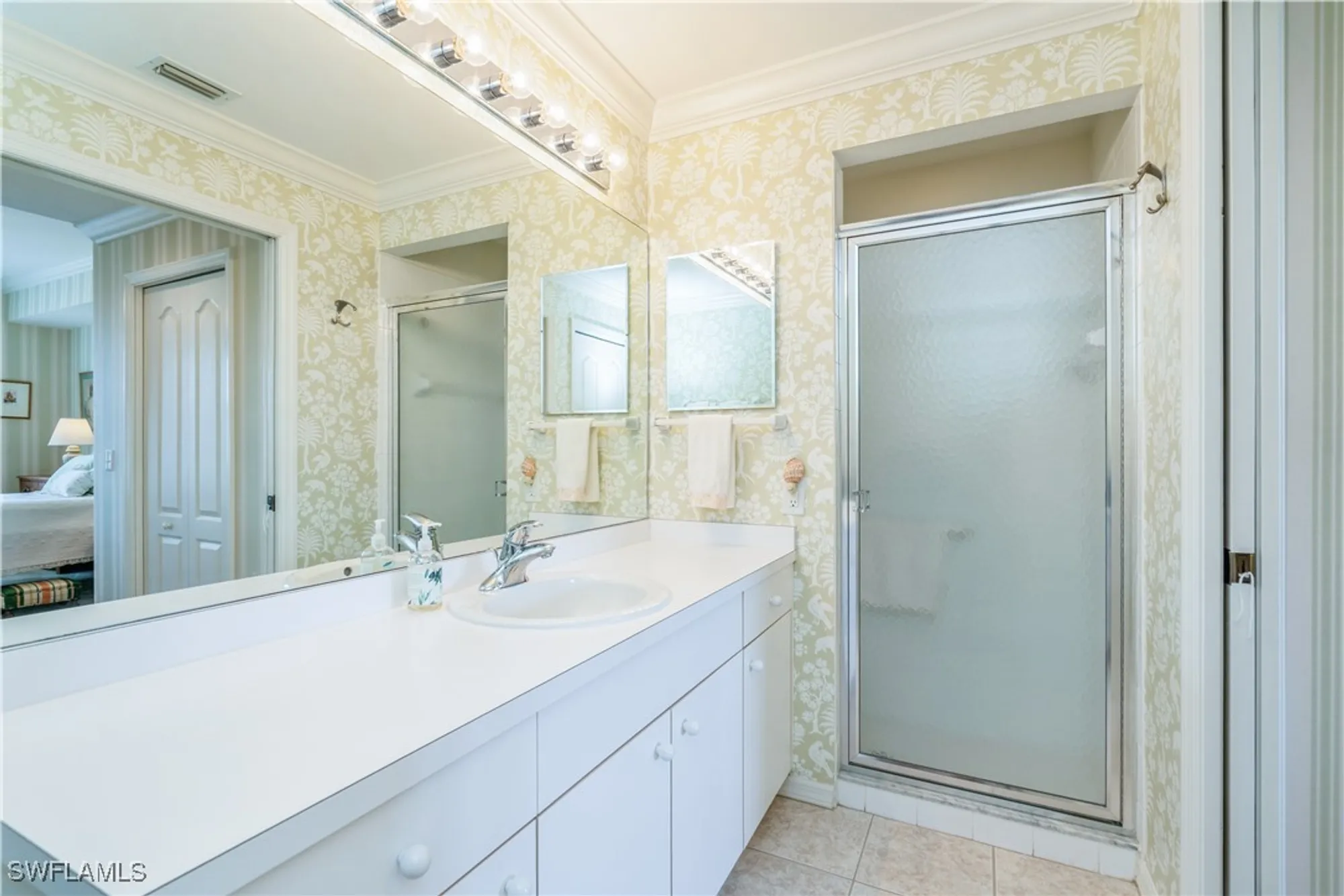 Property Slideshow image 16 of 33 | 14051 brant point cir 8105, Fort Myers, FL, 33919