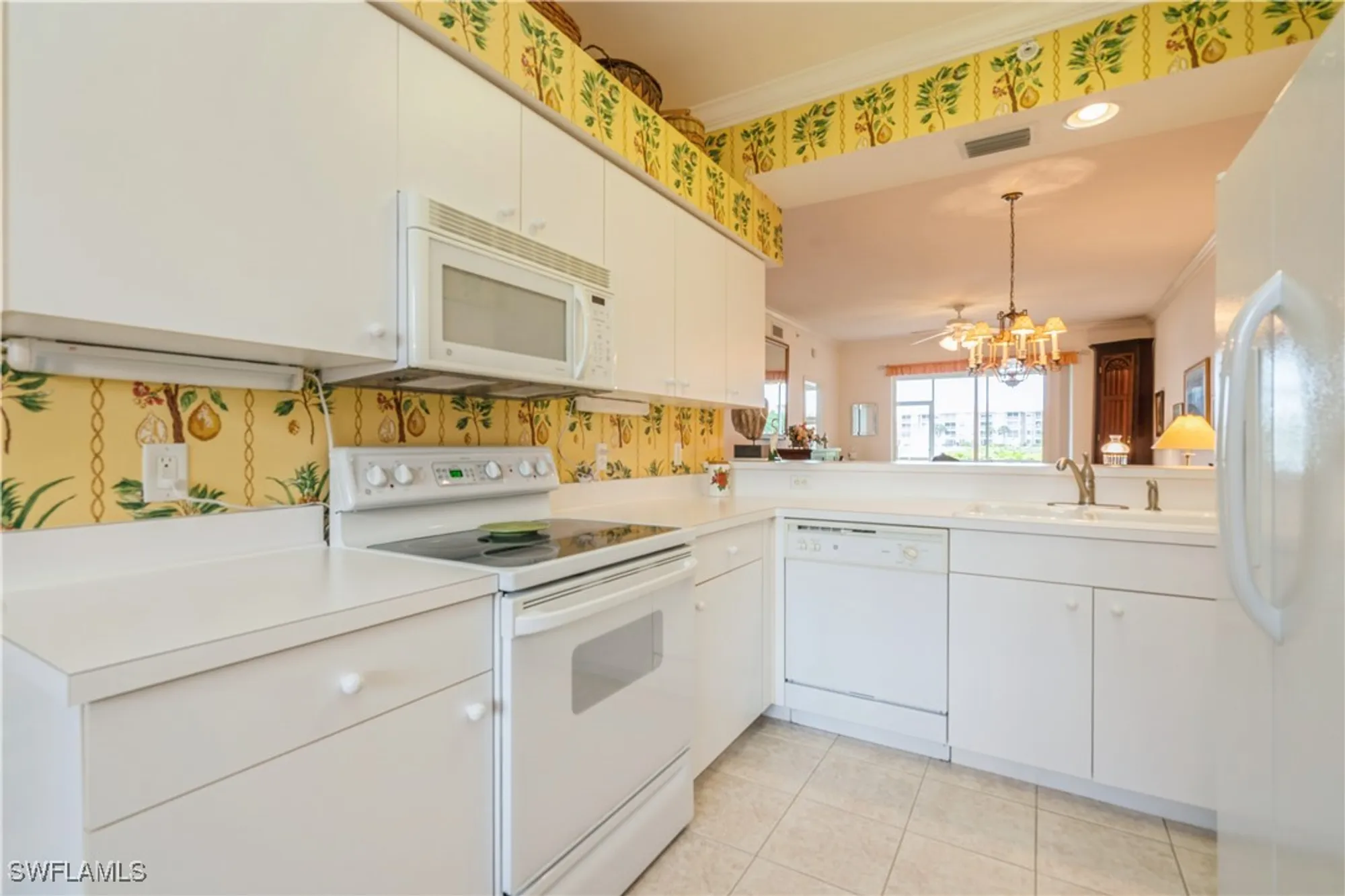 Property Slideshow image 5 of 33 | 14051 brant point cir 8105, Fort Myers, FL, 33919