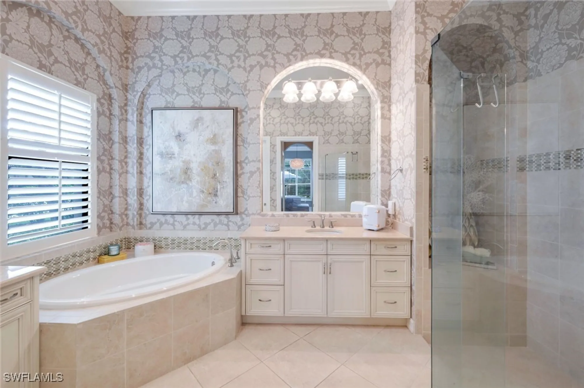 Property Slideshow image 11 of 29 | 6419 vivaldi ct, Naples, FL, 34113