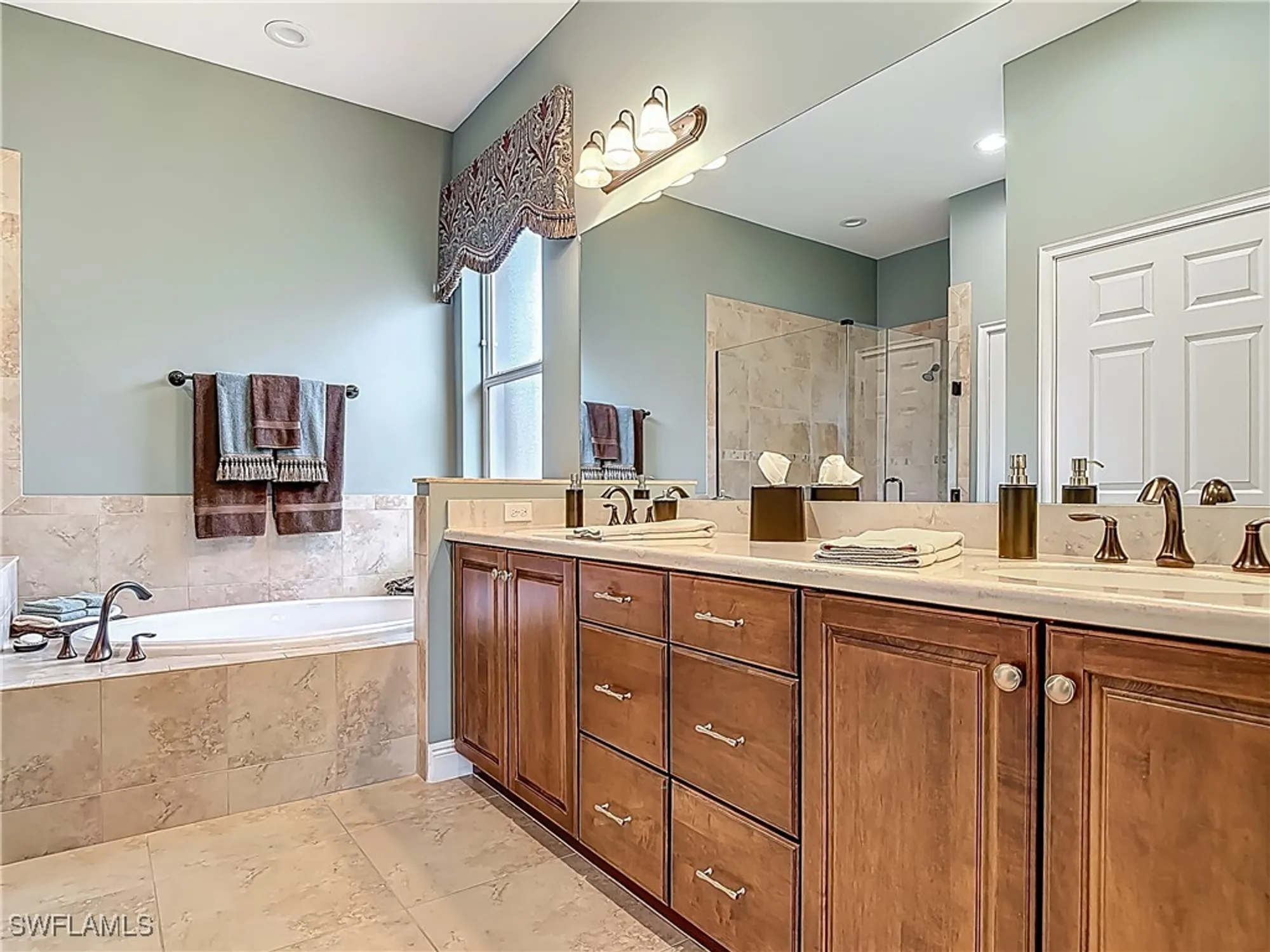 Property Slideshow image 20 of 46 | 10843 valentina ct, Fort Myers, FL, 33913