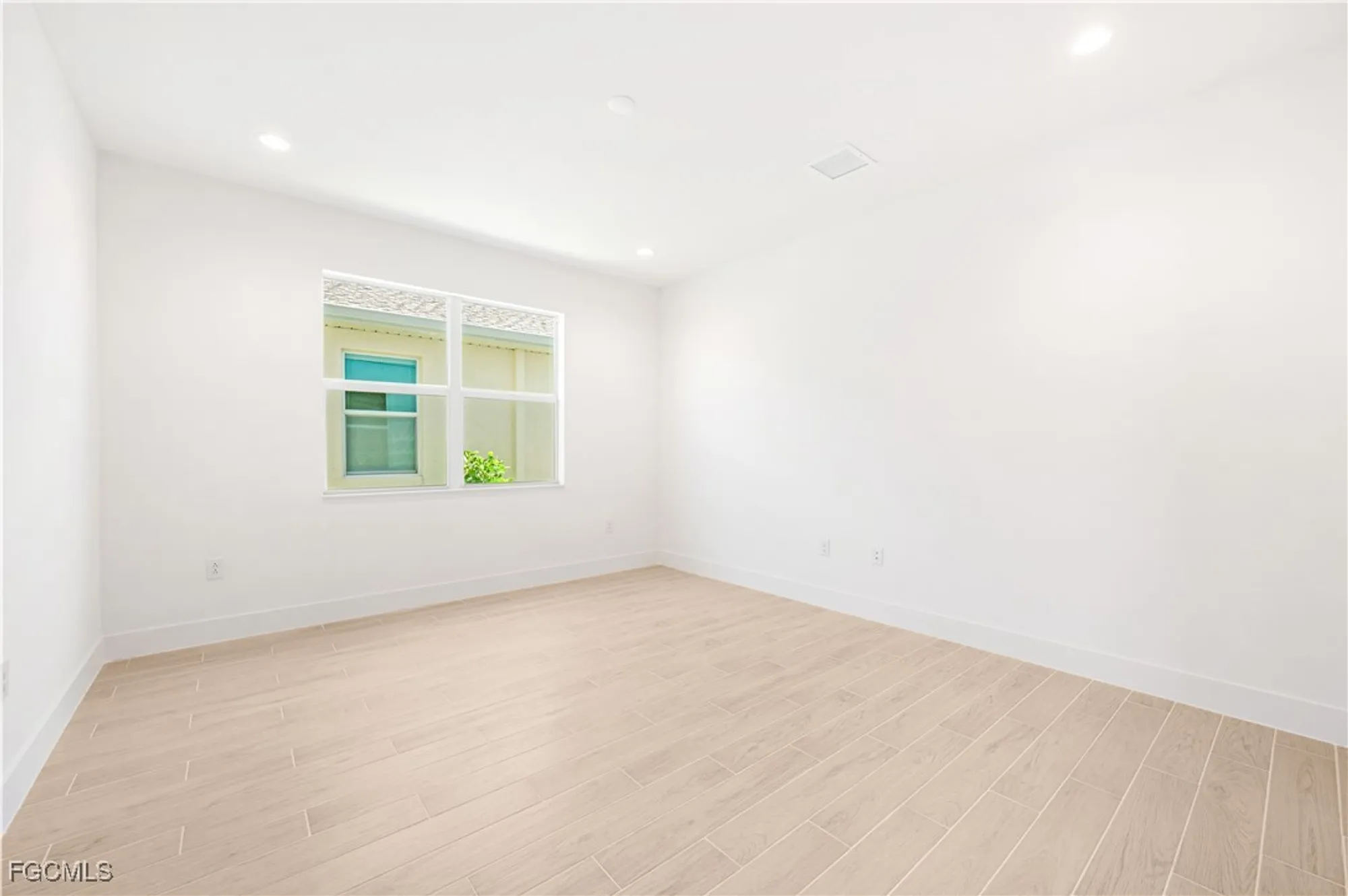 Property Slideshow image 20 of 38 | 44512 little blue heron way, Punta Gorda, FL, 33982