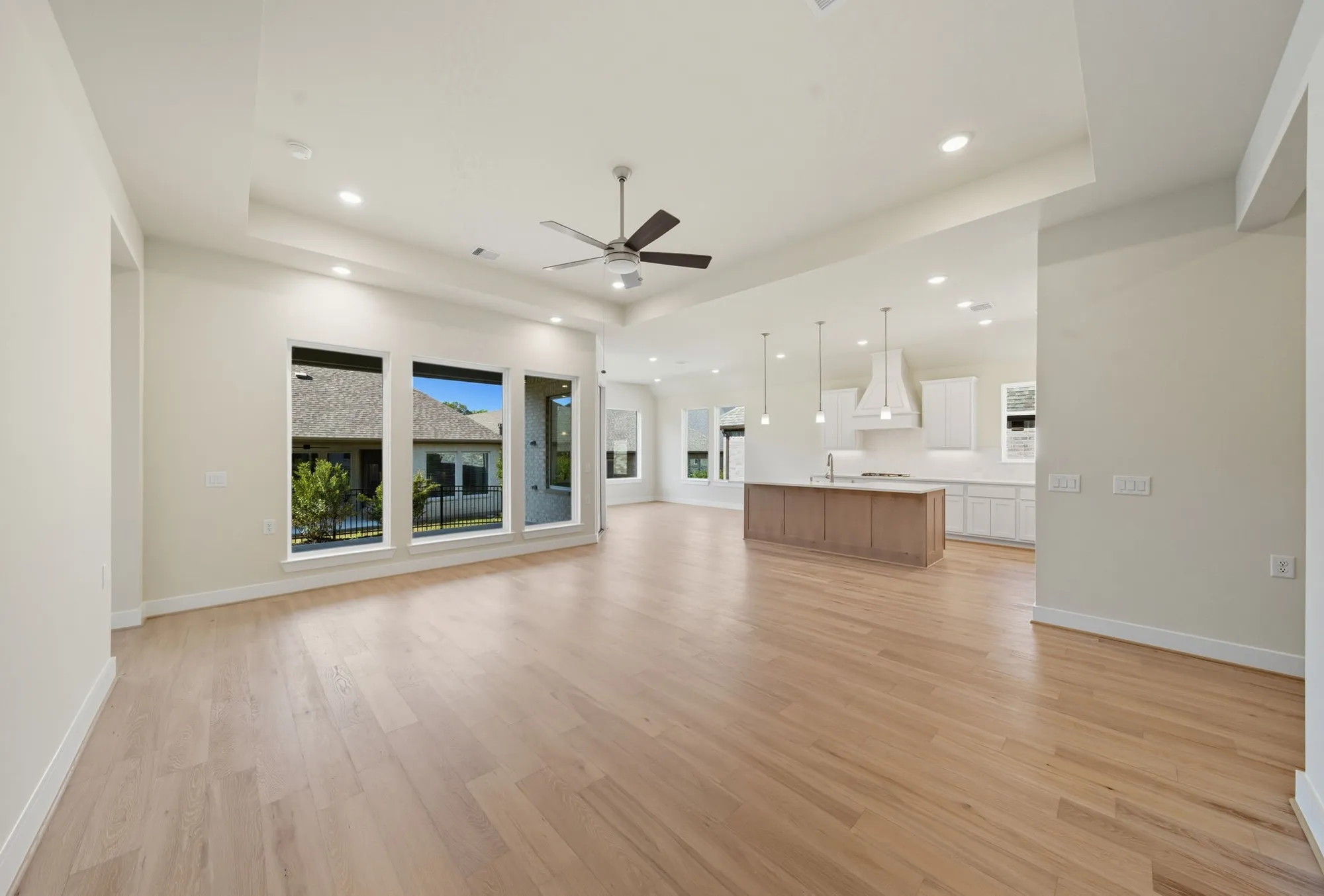 Property Slideshow image 11 of 49 | 10029 larkin cv, Willis, TX, 77318