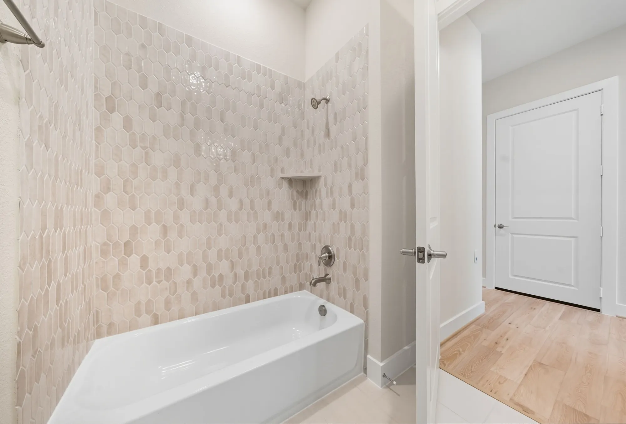 Property Slideshow image 26 of 49 | 10029 larkin cv, Willis, TX, 77318