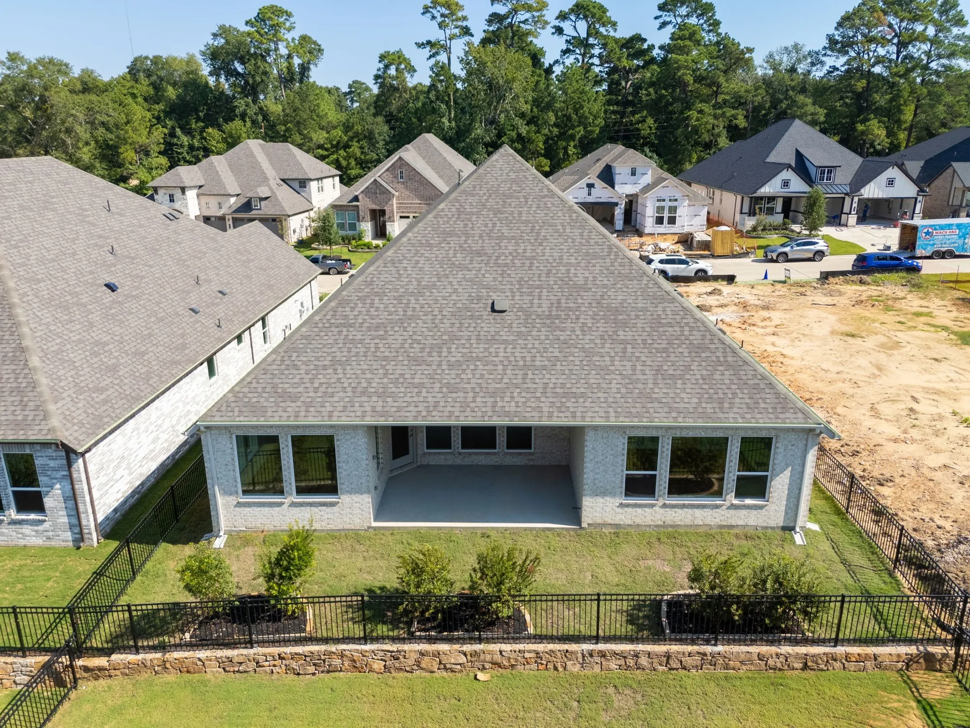 Property Slideshow image 39 of 49 | 10029 larkin cv, Willis, TX, 77318