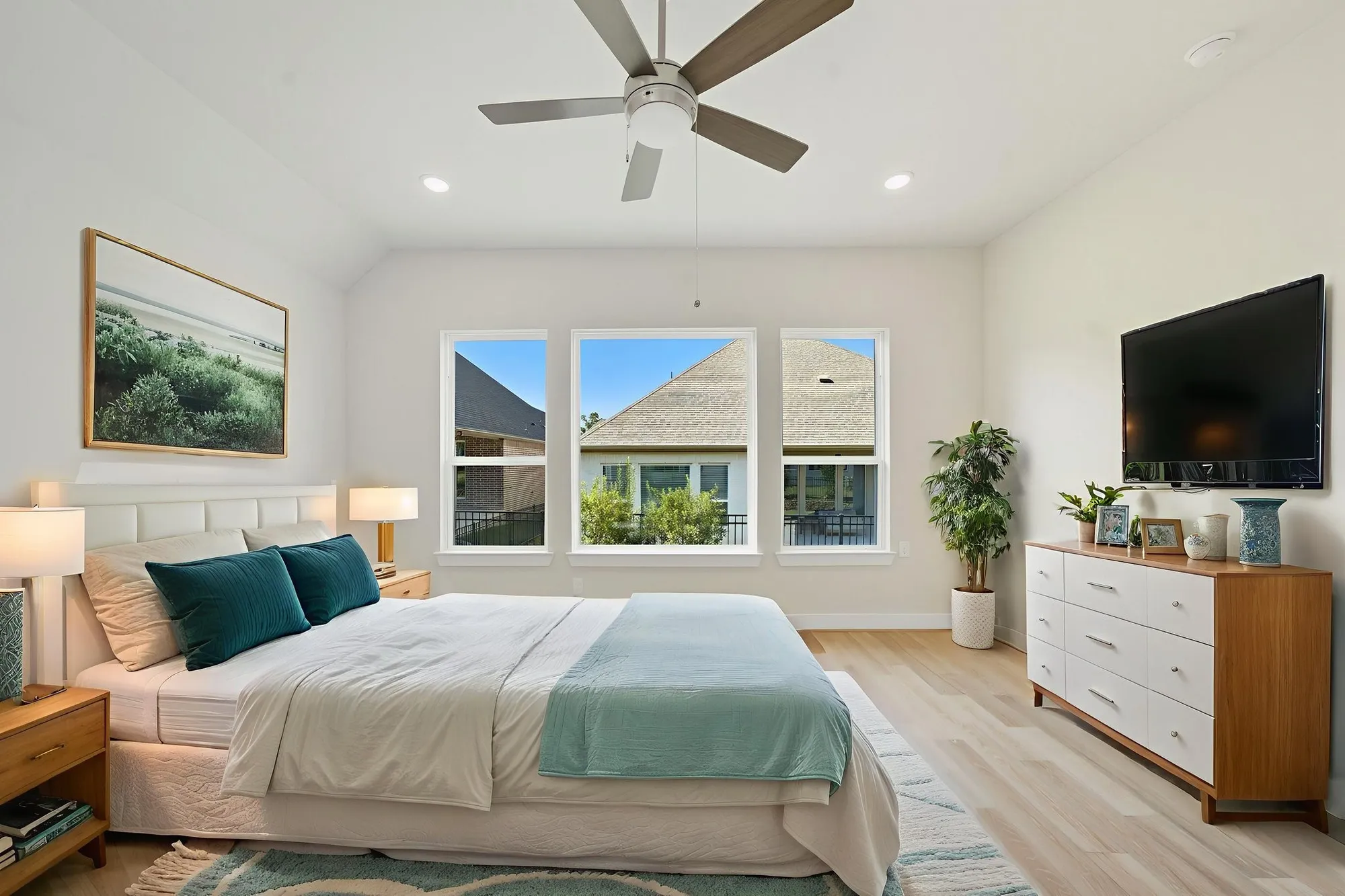 Property Slideshow image 31 of 49 | 10029 larkin cv, Willis, TX, 77318