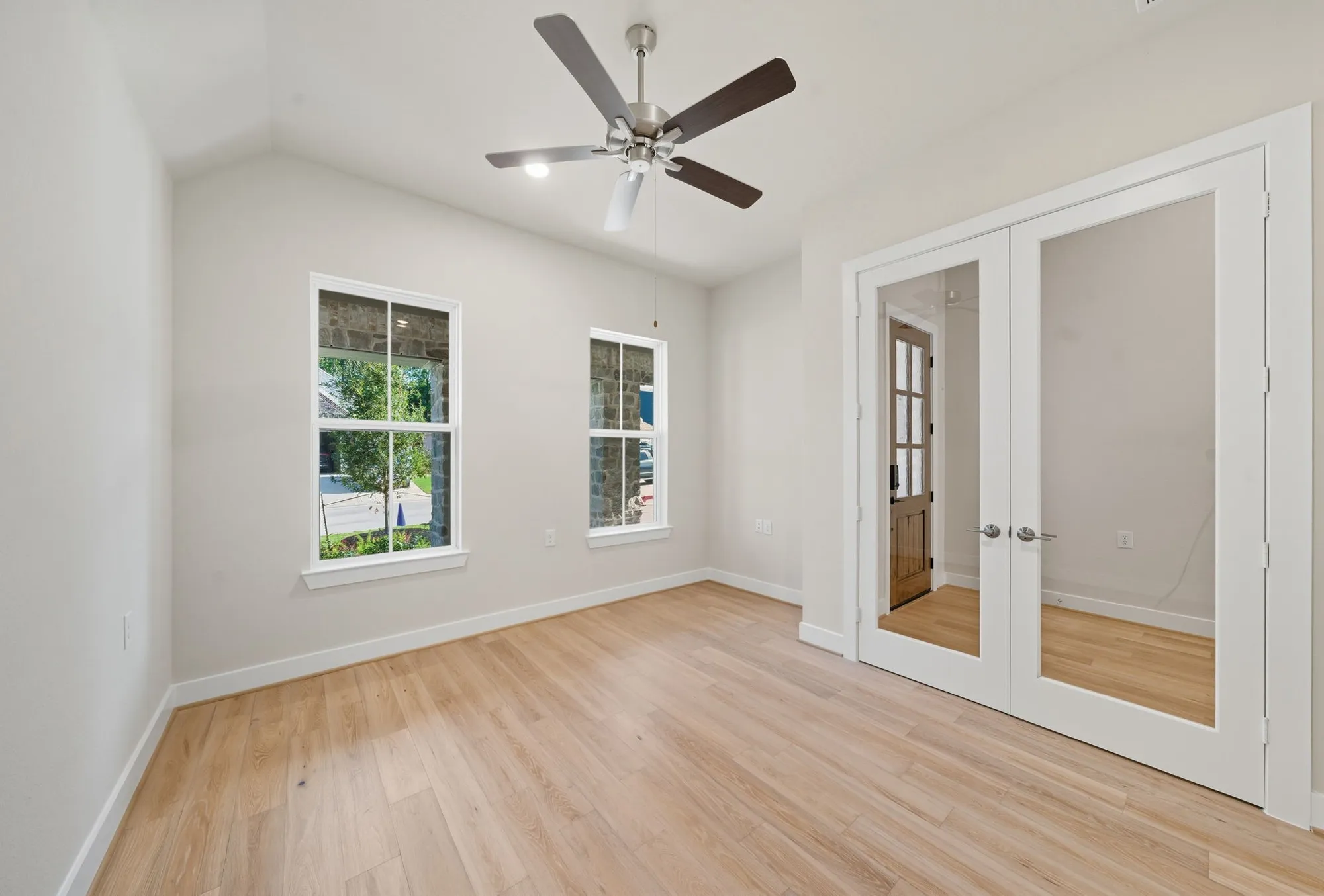 Property Slideshow image 7 of 49 | 10029 larkin cv, Willis, TX, 77318