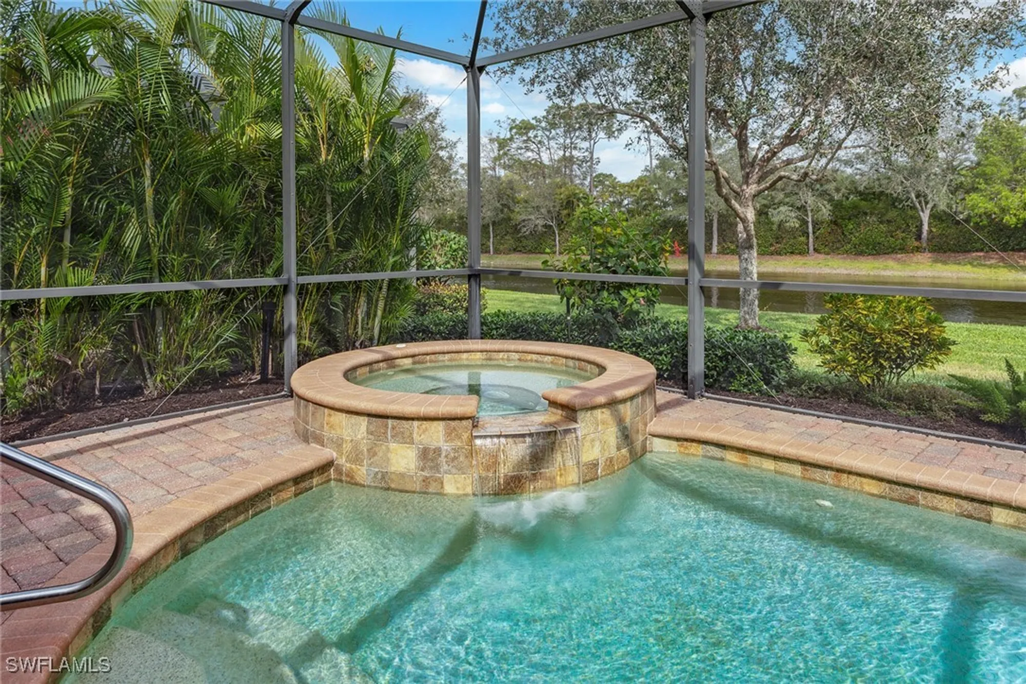 Property Slideshow image 25 of 50 | 3058 aviamar cir, Naples, FL, 34114