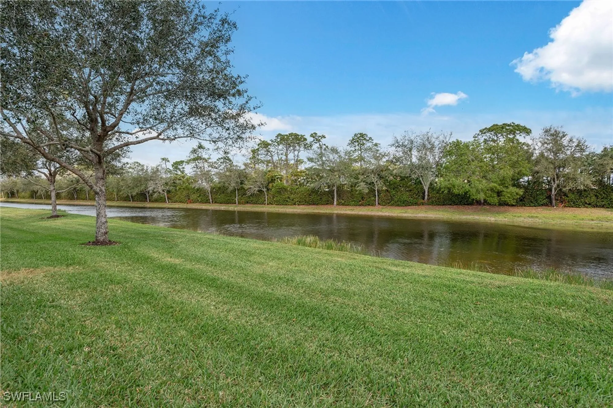 Property Slideshow image 26 of 50 | 3058 aviamar cir, Naples, FL, 34114