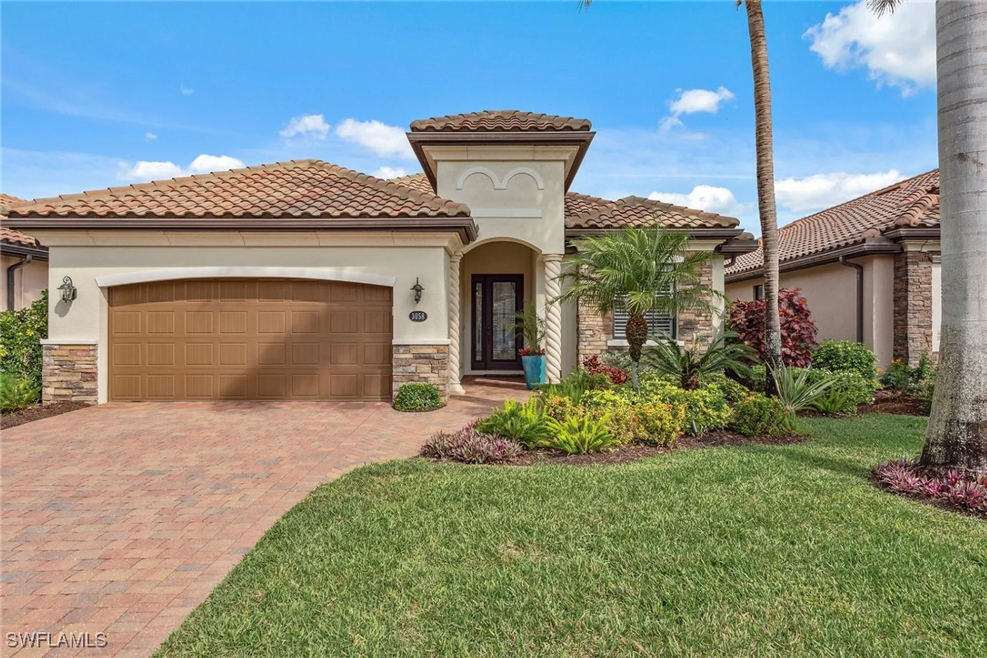 Property Slideshow image 27 of 50 | 3058 aviamar cir, Naples, FL, 34114