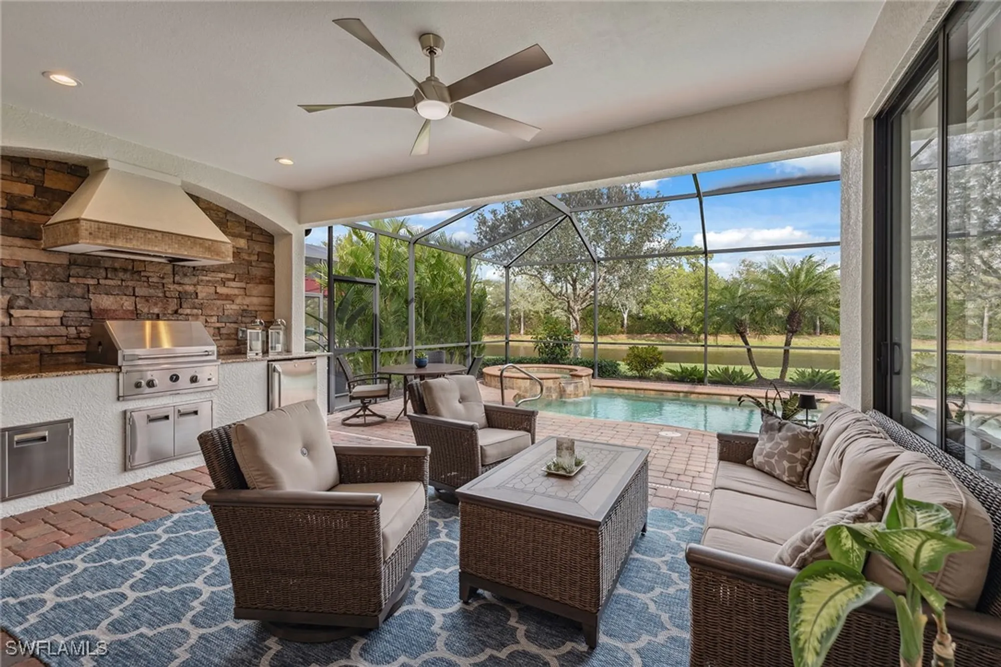 Property Slideshow image 21 of 50 | 3058 aviamar cir, Naples, FL, 34114