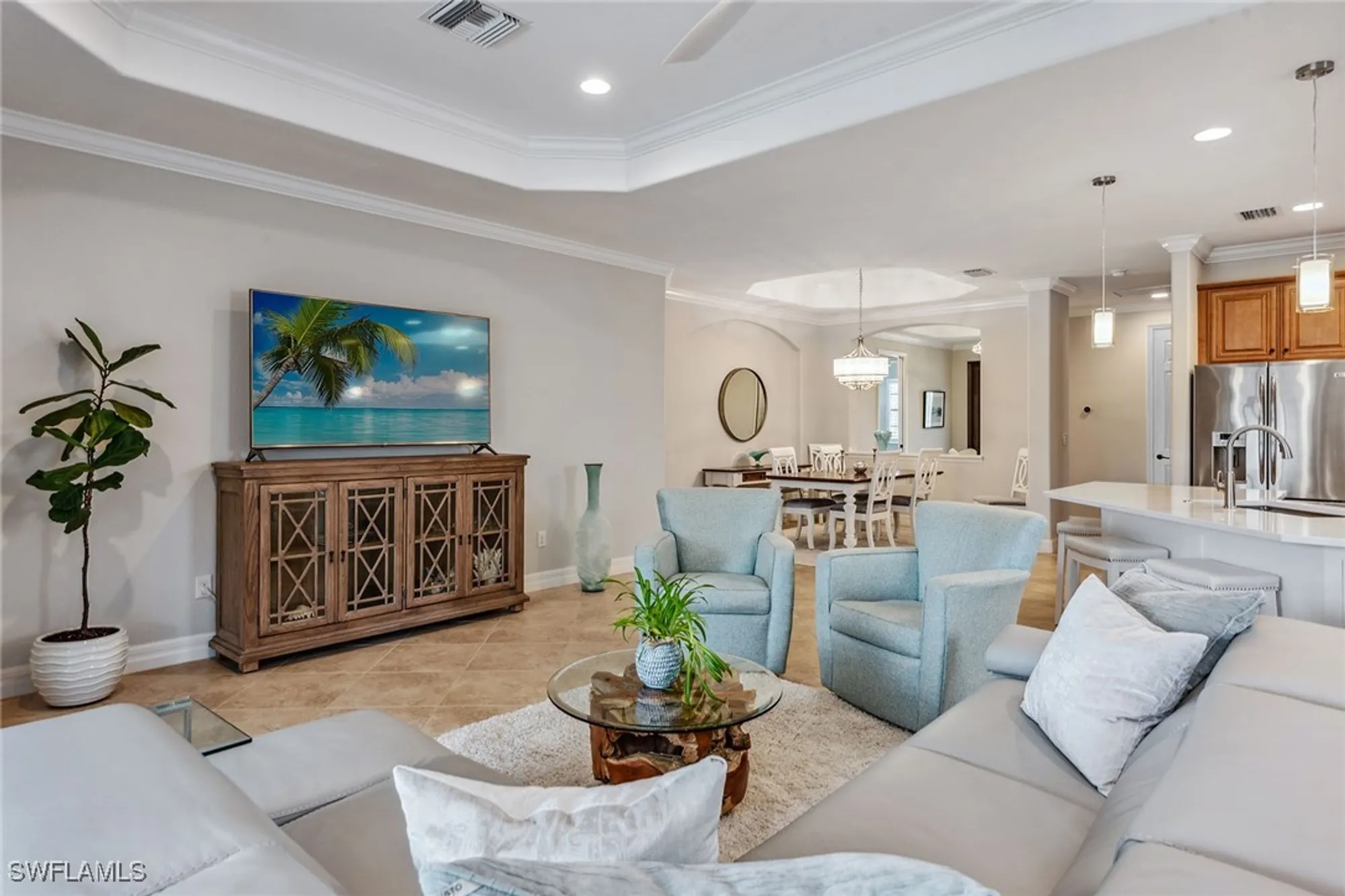 Property Slideshow image 6 of 50 | 3058 aviamar cir, Naples, FL, 34114