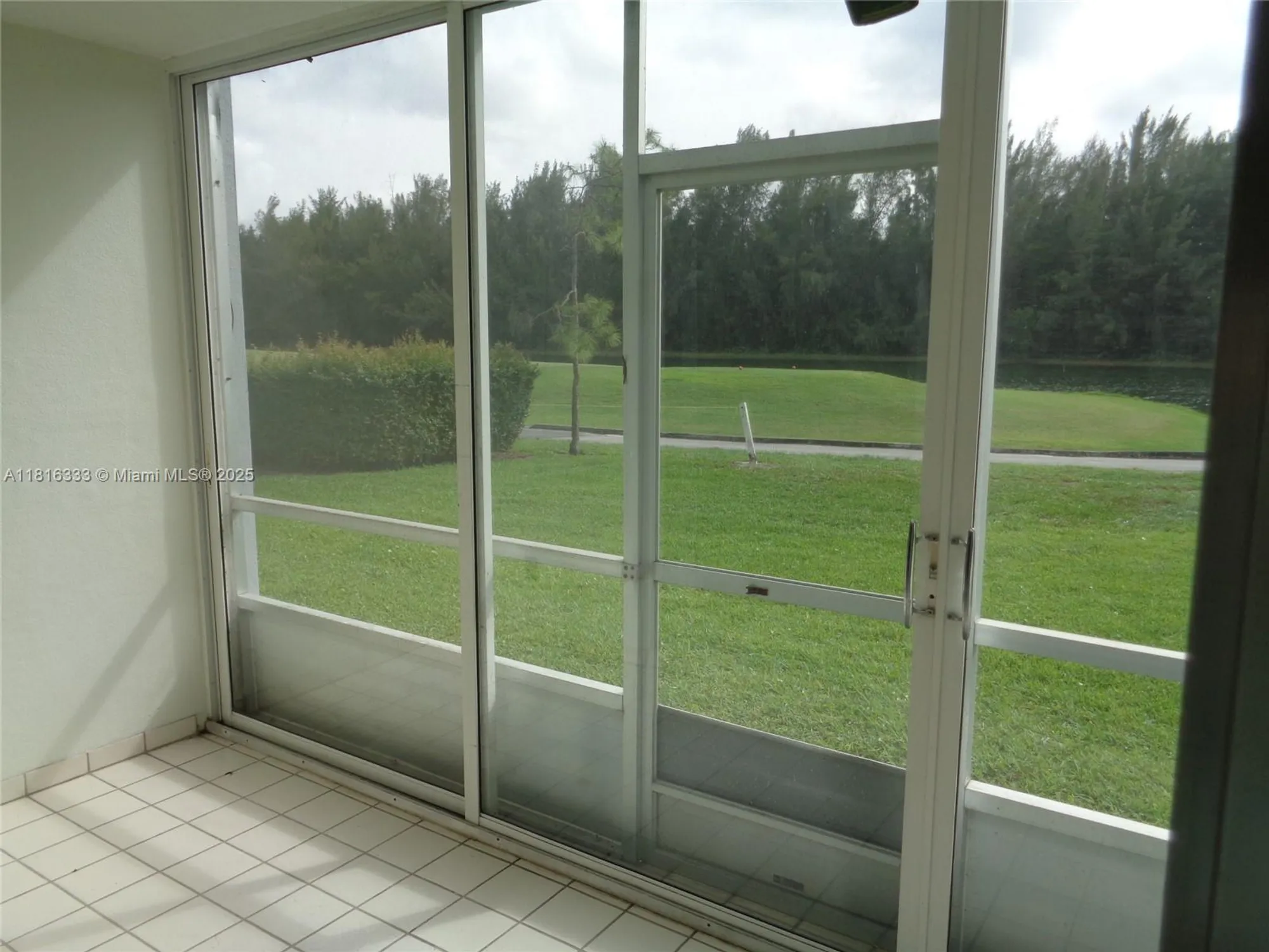 Property Slideshow image 11 of 46 | 900 sw 125th way r112, Pembroke Pines, FL, 33027