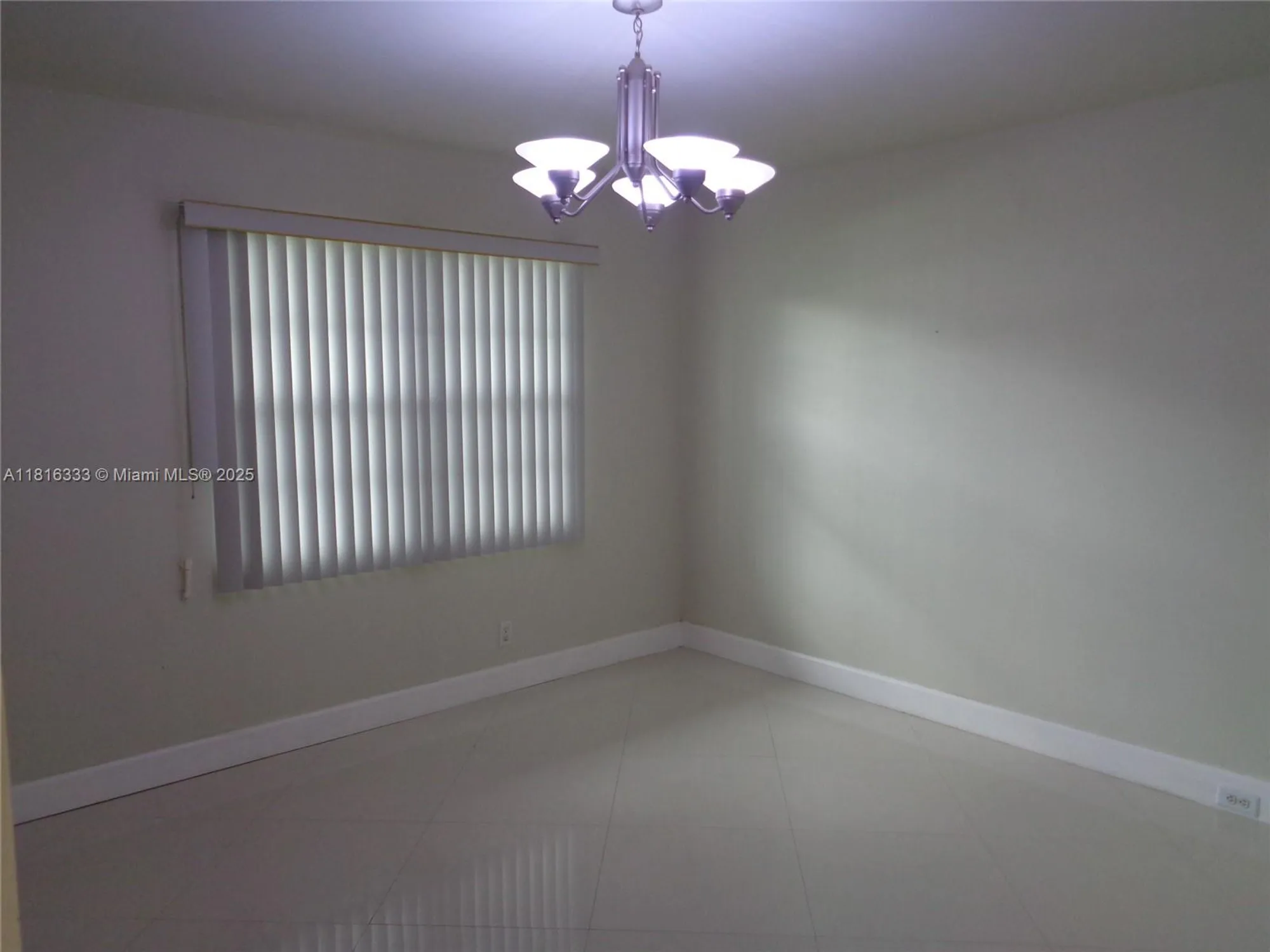Property Slideshow image 28 of 46 | 900 sw 125th way r112, Pembroke Pines, FL, 33027