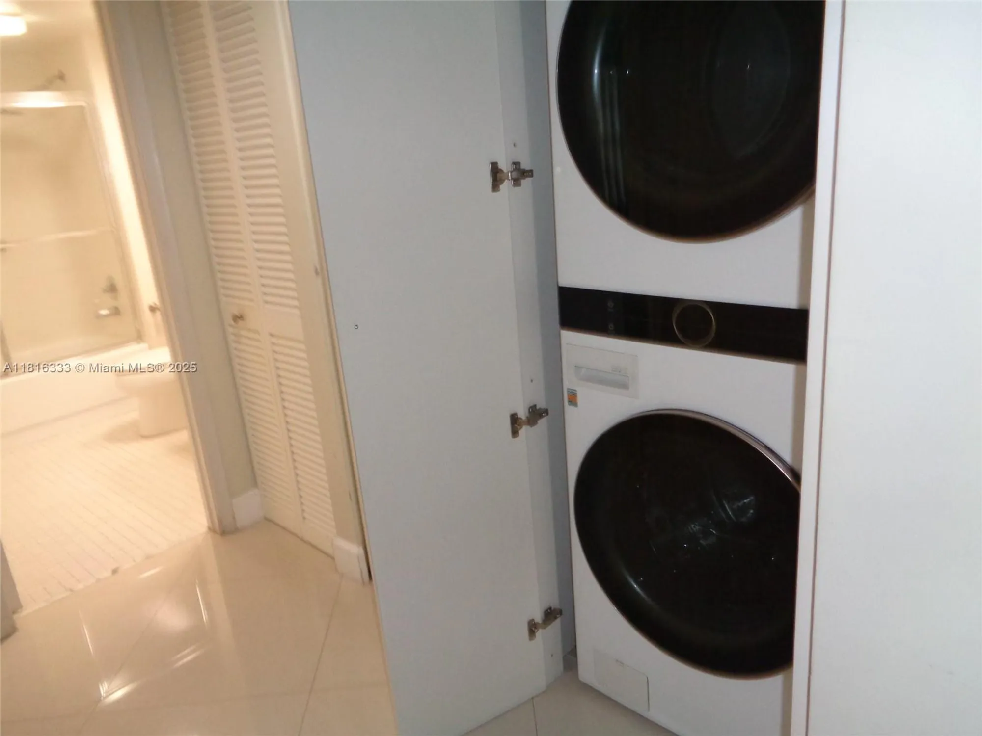 Property Slideshow image 34 of 46 | 900 sw 125th way r112, Pembroke Pines, FL, 33027