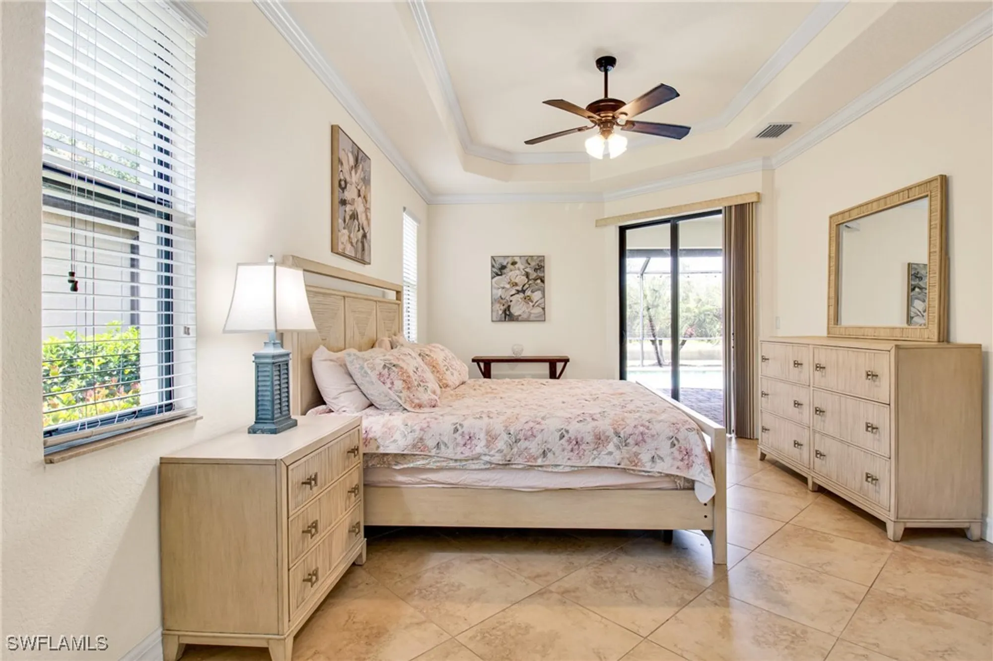 Property Slideshow image 17 of 37 | 2930 aviamar cir, Naples, FL, 34114