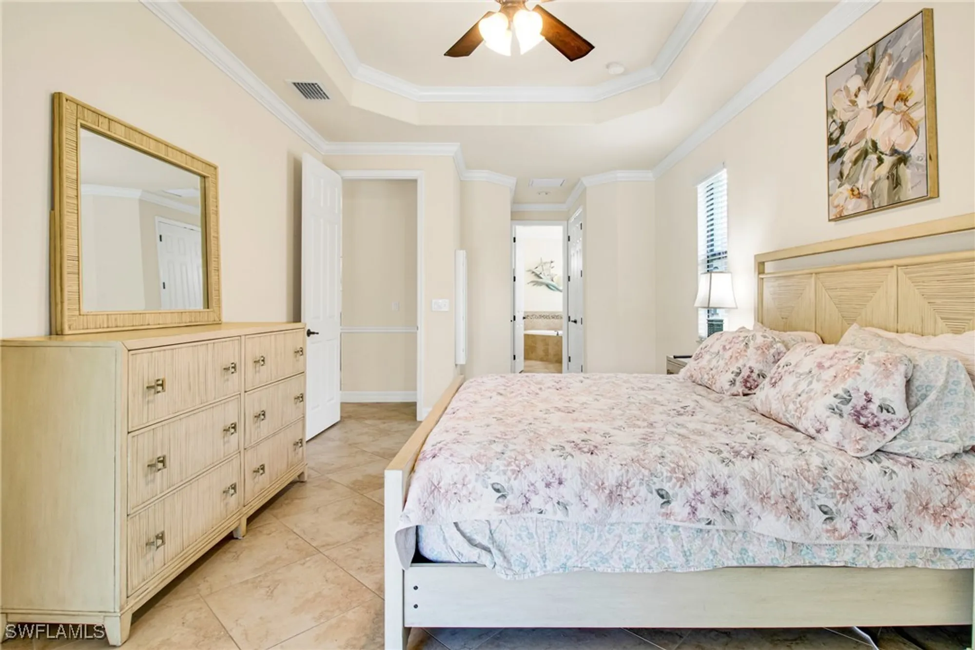 Property Slideshow image 18 of 37 | 2930 aviamar cir, Naples, FL, 34114