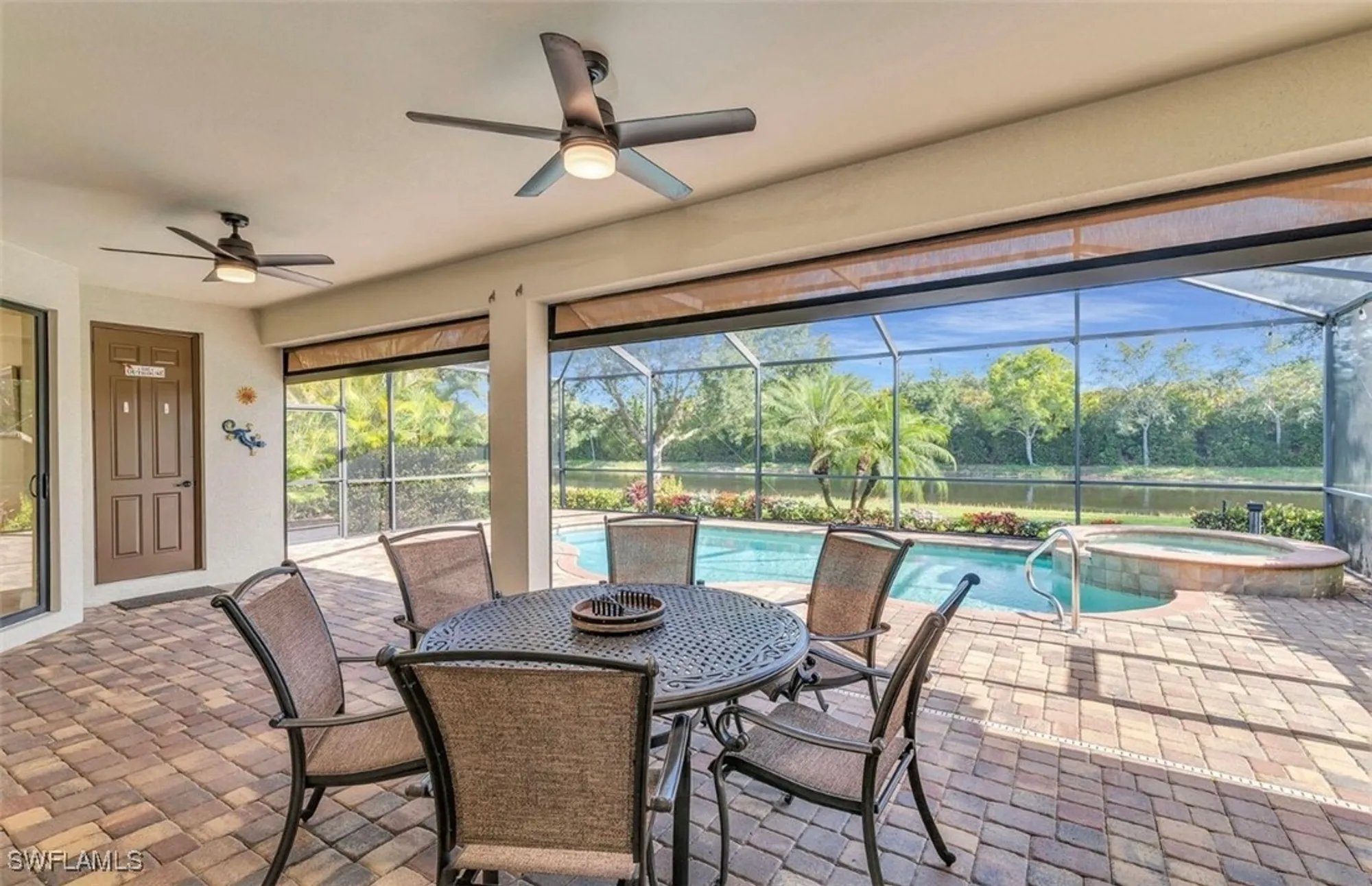 Property Slideshow image 28 of 37 | 2930 aviamar cir, Naples, FL, 34114