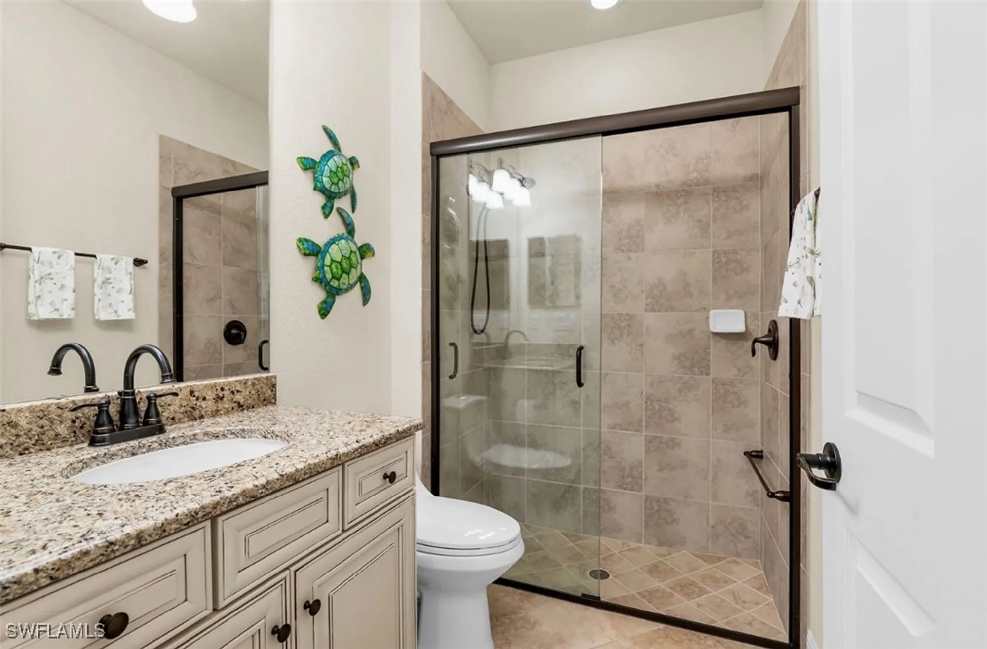 Property Slideshow image 23 of 37 | 2930 aviamar cir, Naples, FL, 34114