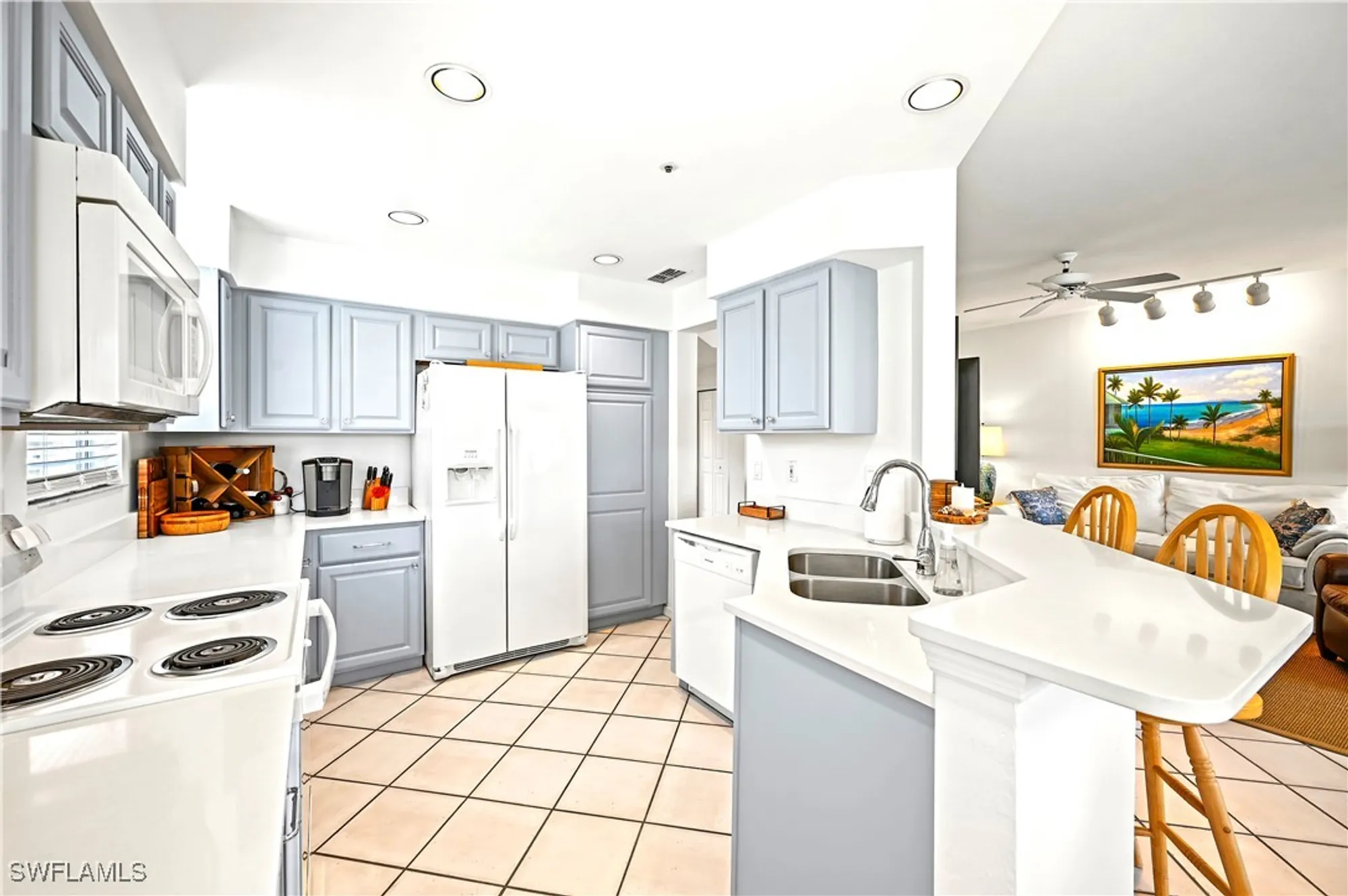 Property Slideshow image 14 of 39 | 27071 lake harbor ct 103, Bonita Springs, FL, 34134