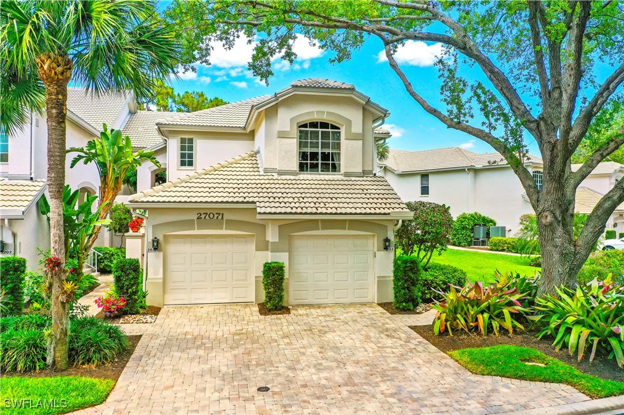 Property Slideshow image 2 of 39 | 27071 lake harbor ct 103, Bonita Springs, FL, 34134