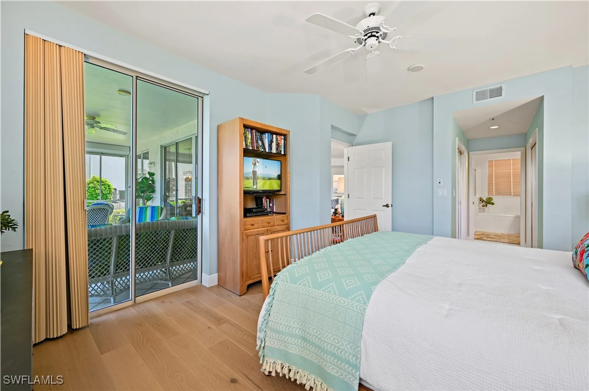 Property Slideshow image 20 of 39 | 27071 lake harbor ct 103, Bonita Springs, FL, 34134