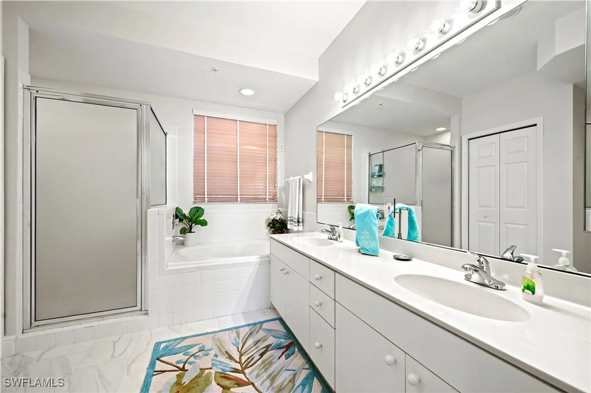 Property Slideshow image 22 of 39 | 27071 lake harbor ct 103, Bonita Springs, FL, 34134