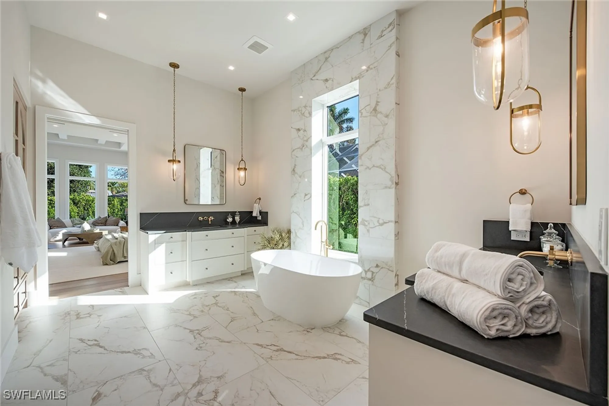 Property Slideshow image 10 of 39 | 777 binnacle dr, Naples, FL, 34103