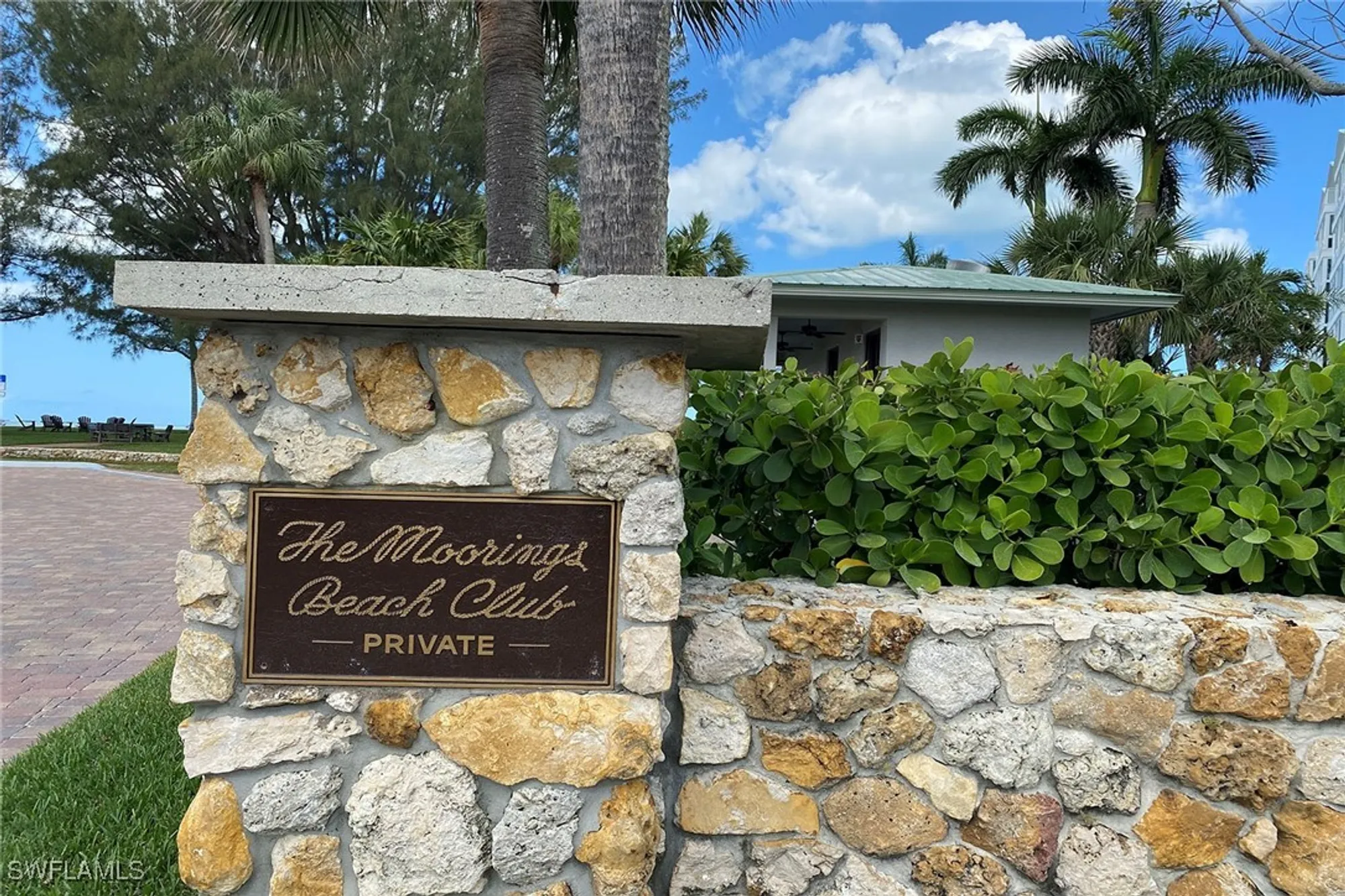 Property Slideshow image 27 of 39 | 777 binnacle dr, Naples, FL, 34103