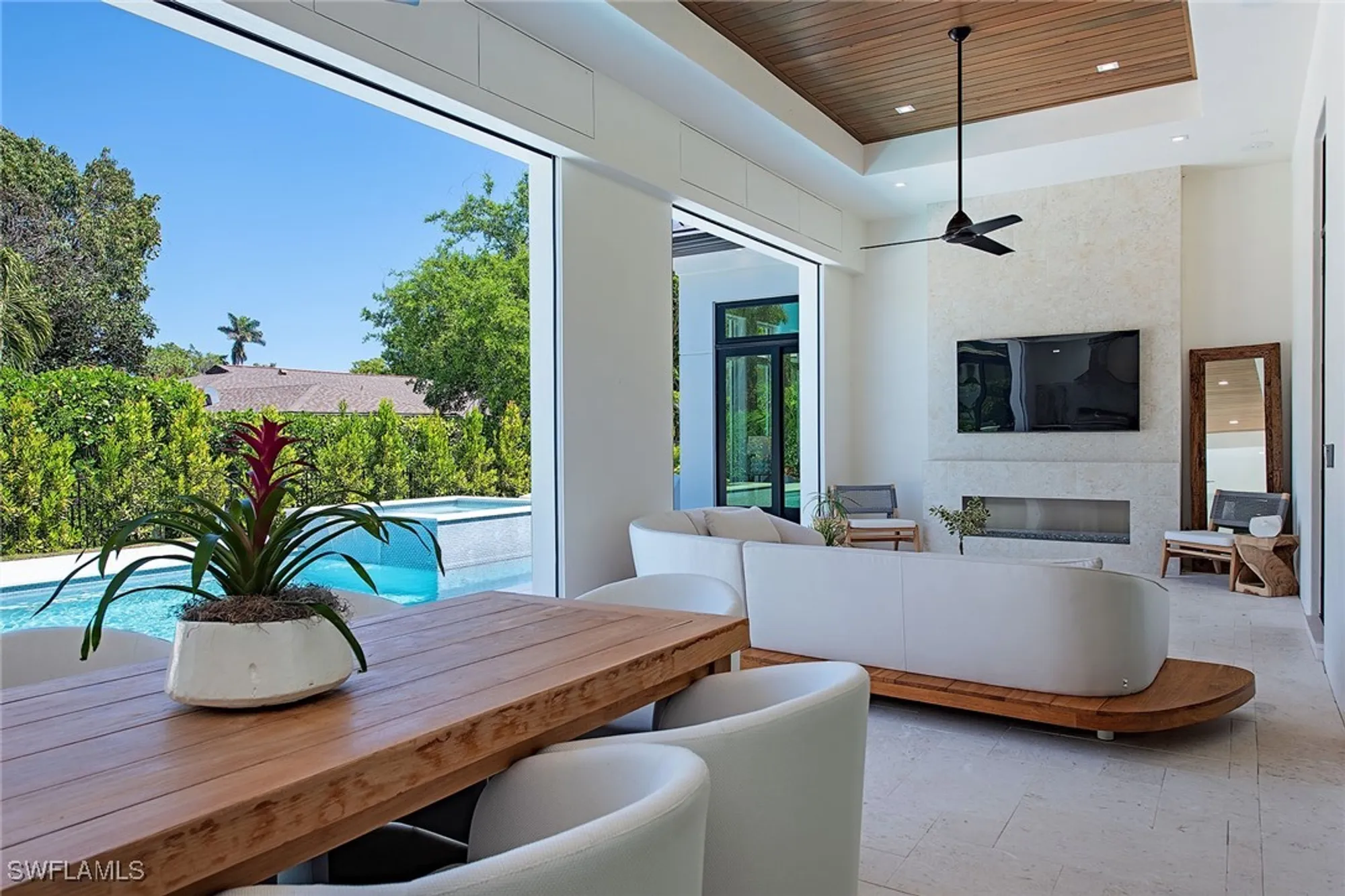 Property Slideshow image 20 of 39 | 777 binnacle dr, Naples, FL, 34103