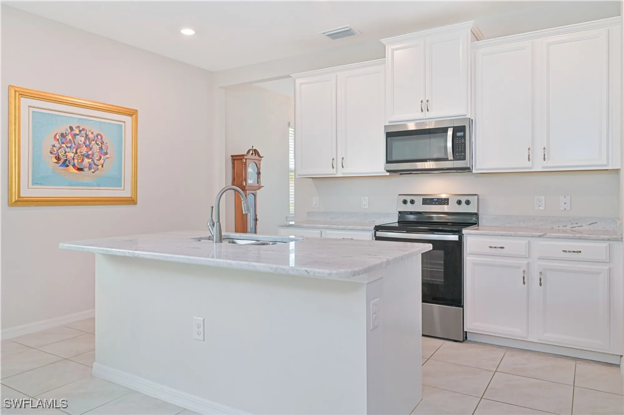 Property Slideshow image 10 of 31 | 2113 summersweet dr, Alva, FL, 33920