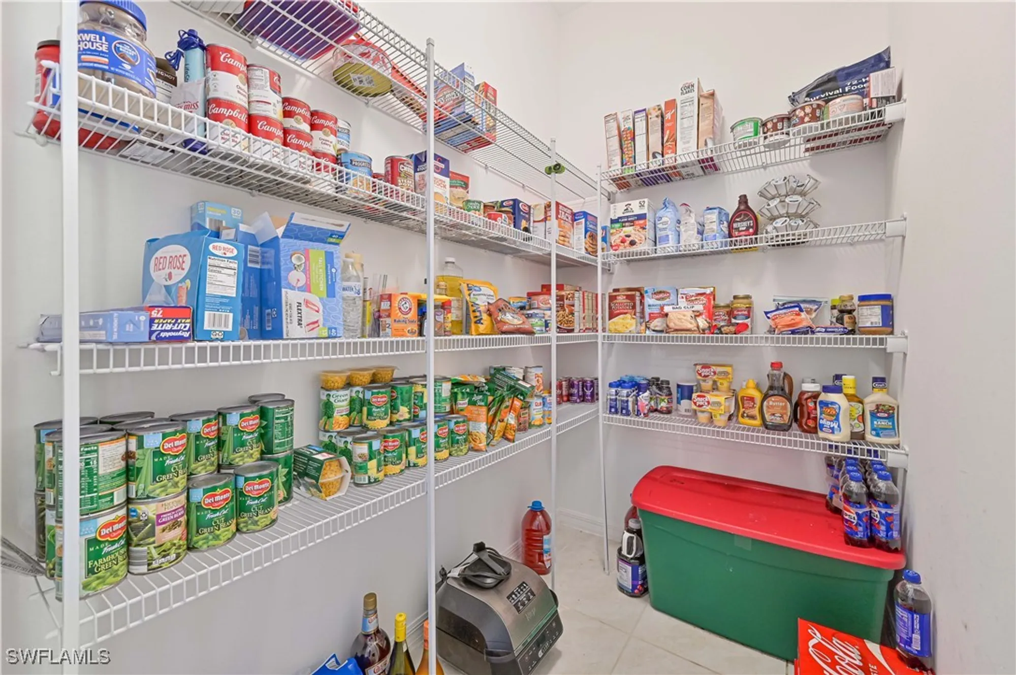 Property Slideshow image 11 of 31 | 2113 summersweet dr, Alva, FL, 33920