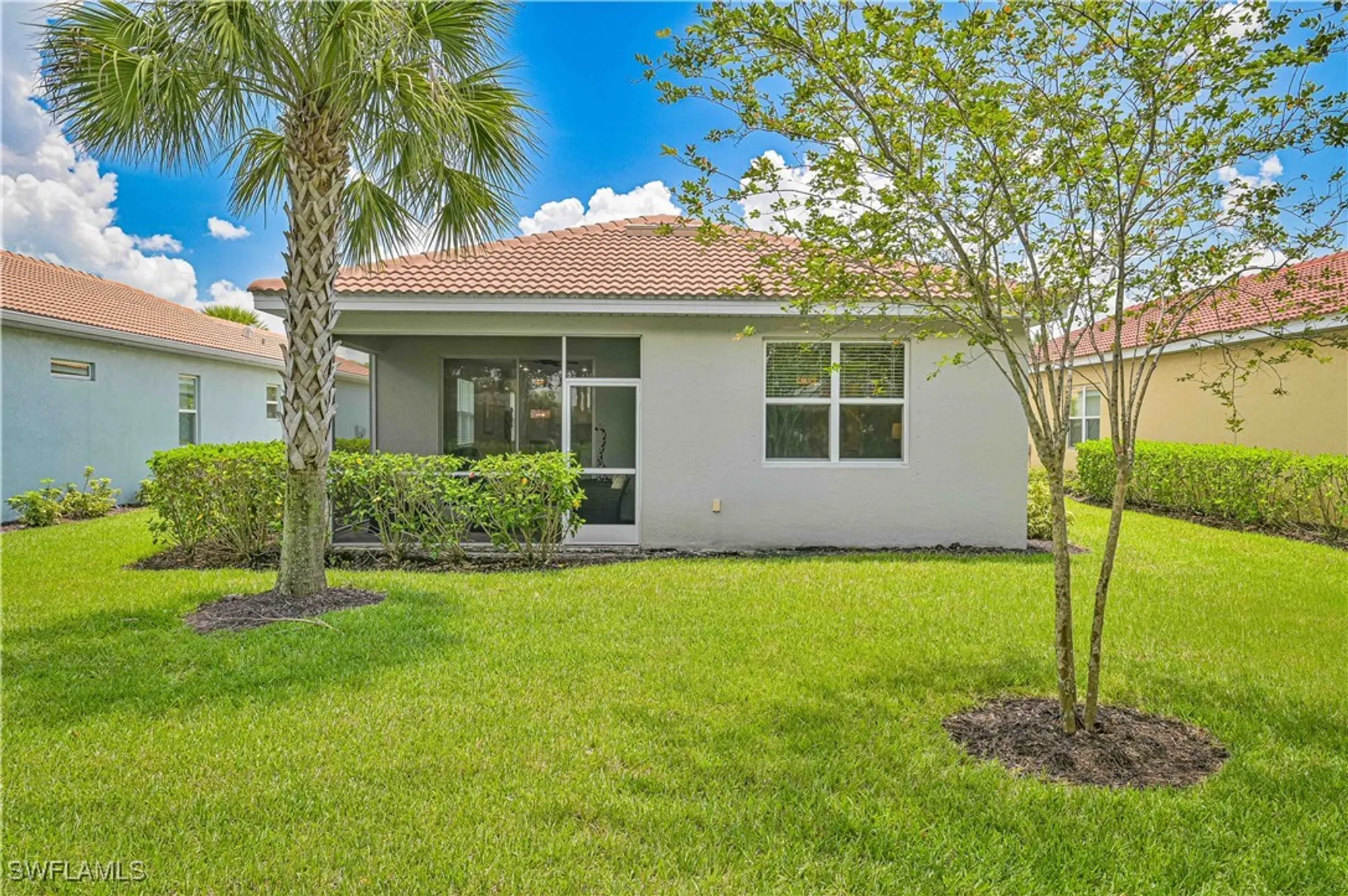 Property Slideshow image 27 of 31 | 2113 summersweet dr, Alva, FL, 33920