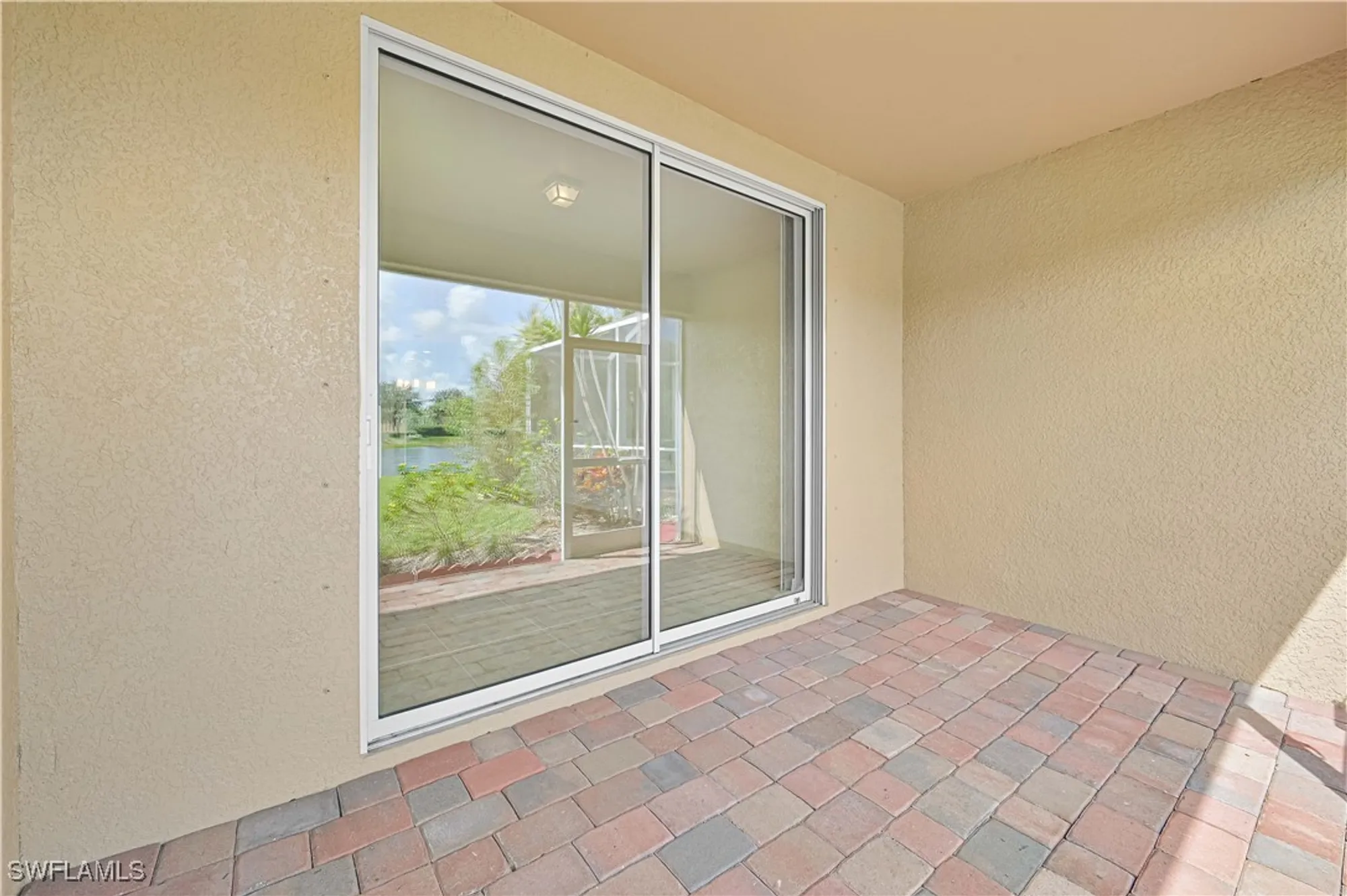 Property Slideshow image 11 of 42 | 15239 ligustrum ln, Alva, FL, 33920