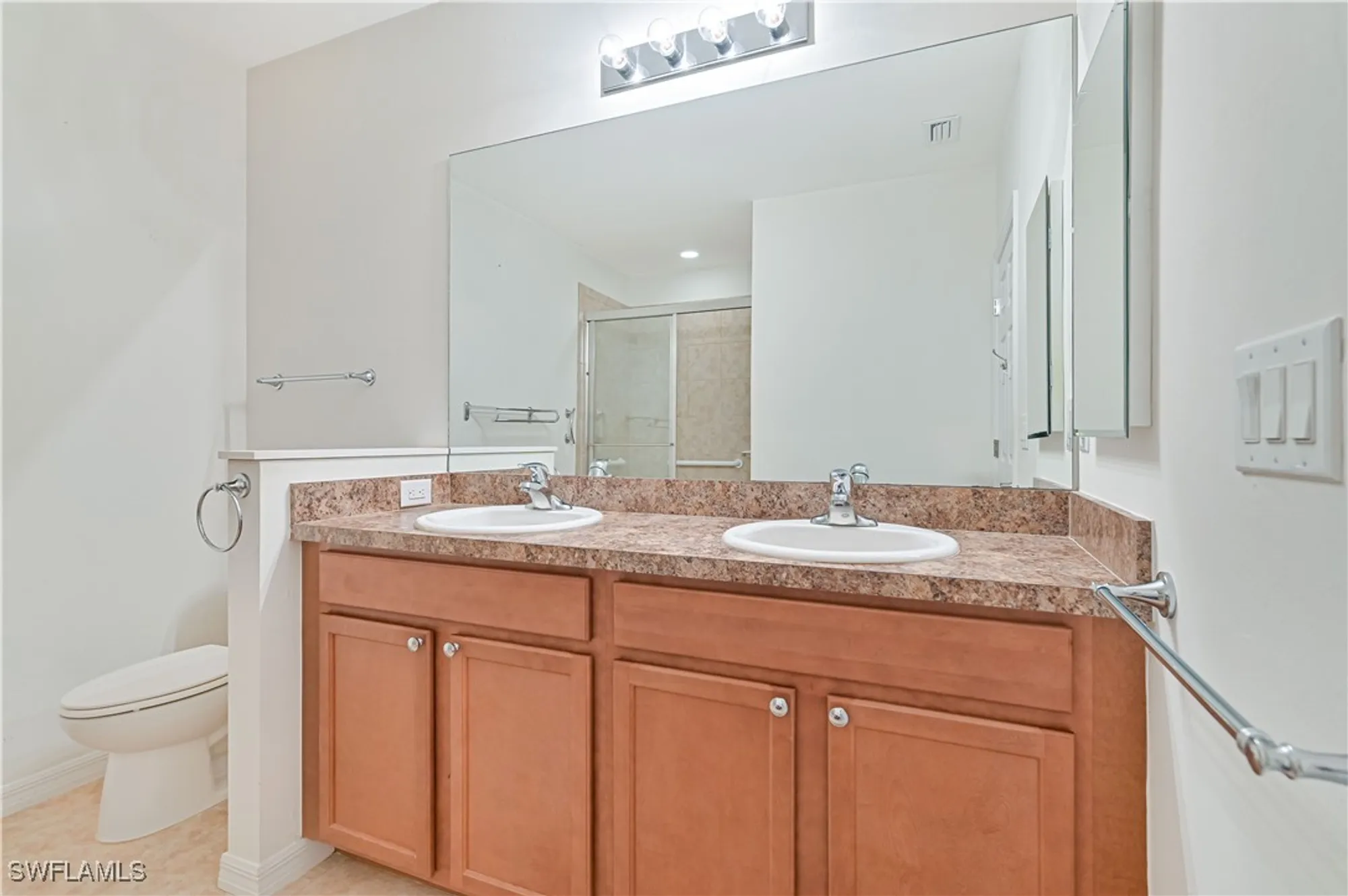 Property Slideshow image 29 of 42 | 15239 ligustrum ln, Alva, FL, 33920