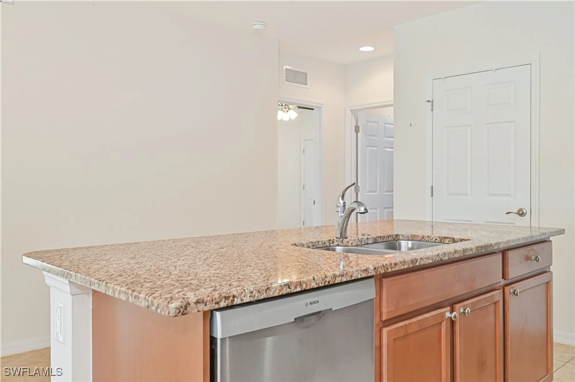 Property Slideshow image 21 of 42 | 15239 ligustrum ln, Alva, FL, 33920