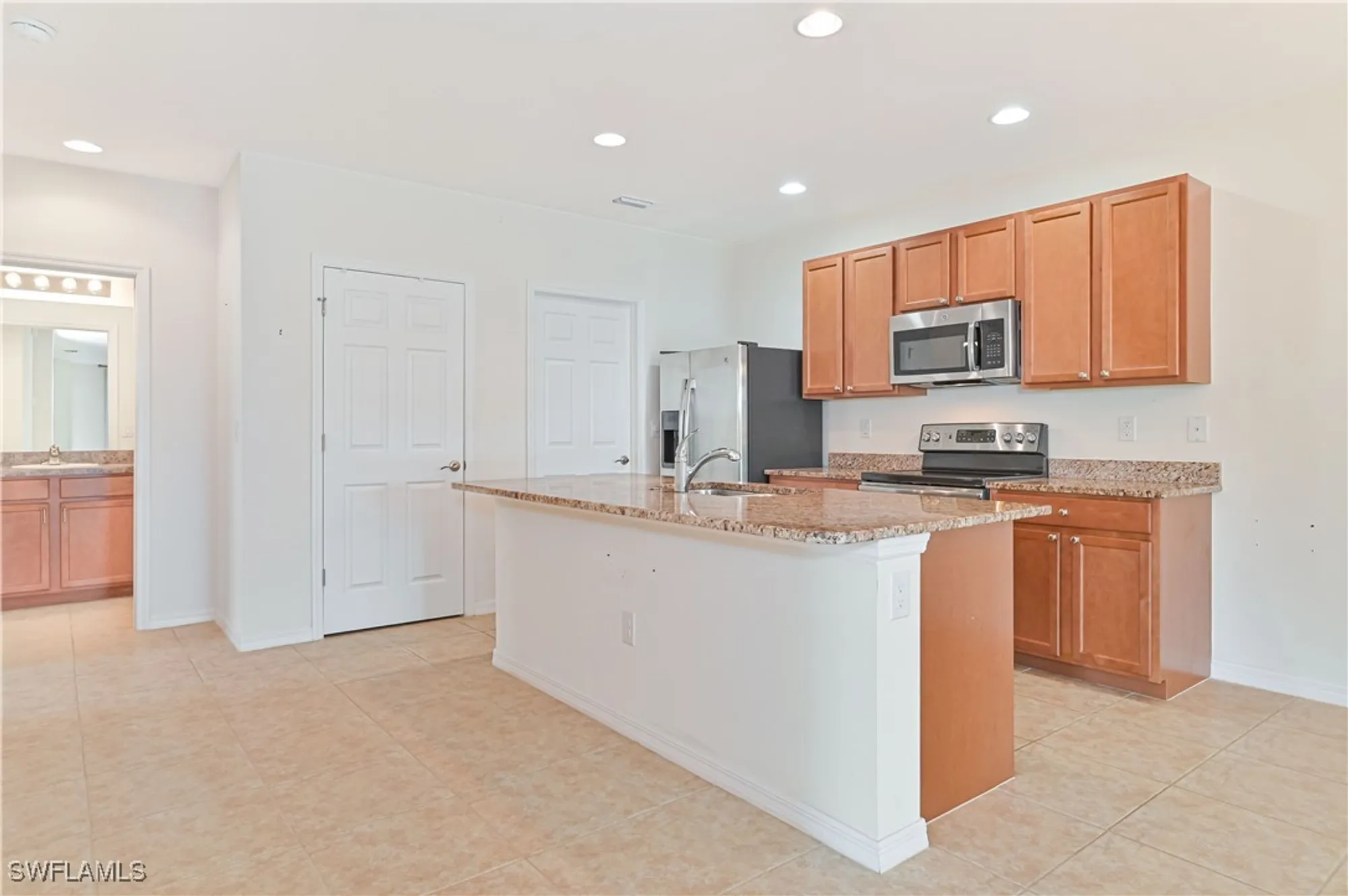 Property Slideshow image 22 of 42 | 15239 ligustrum ln, Alva, FL, 33920