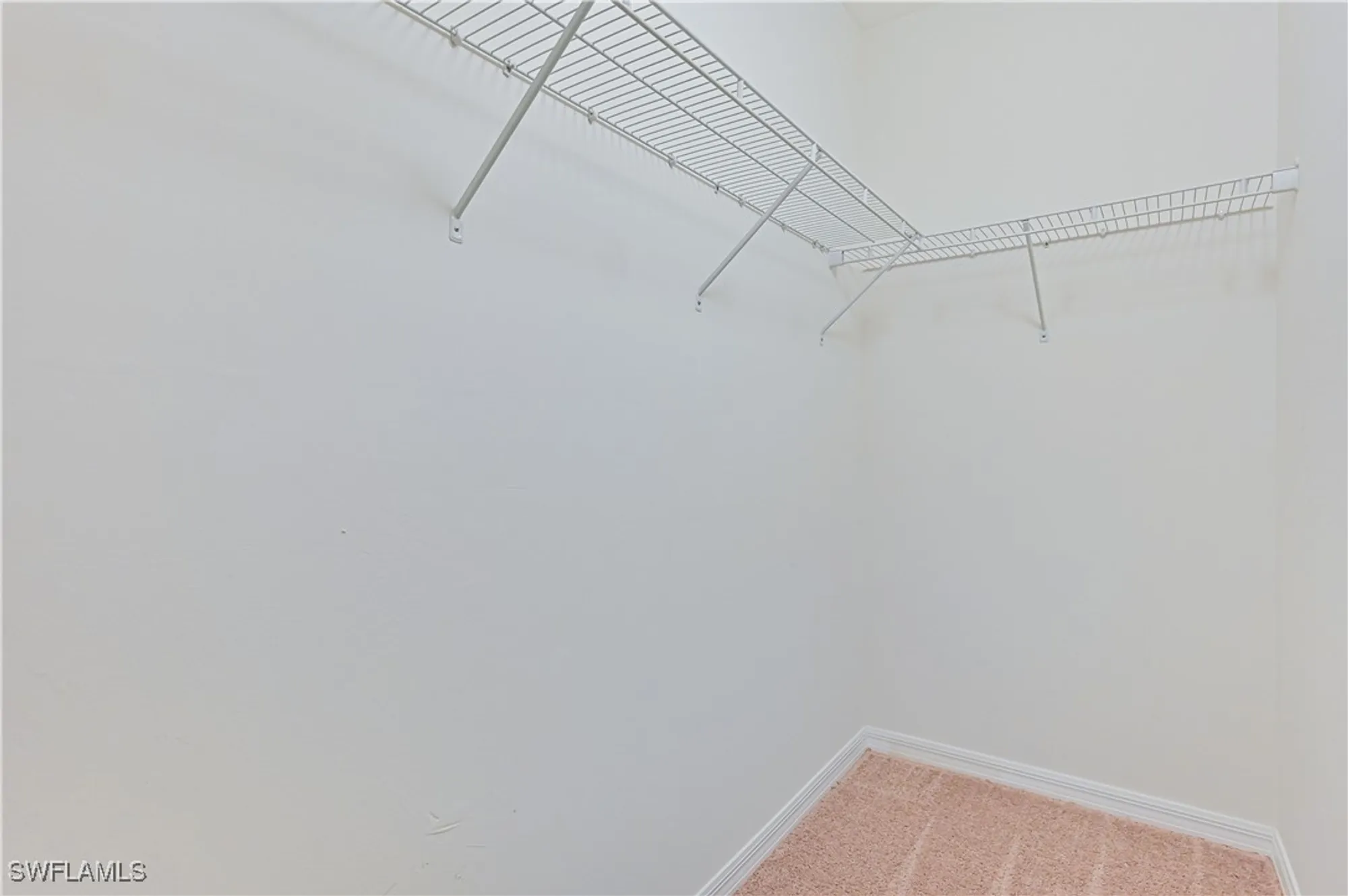 Property Slideshow image 31 of 42 | 15239 ligustrum ln, Alva, FL, 33920