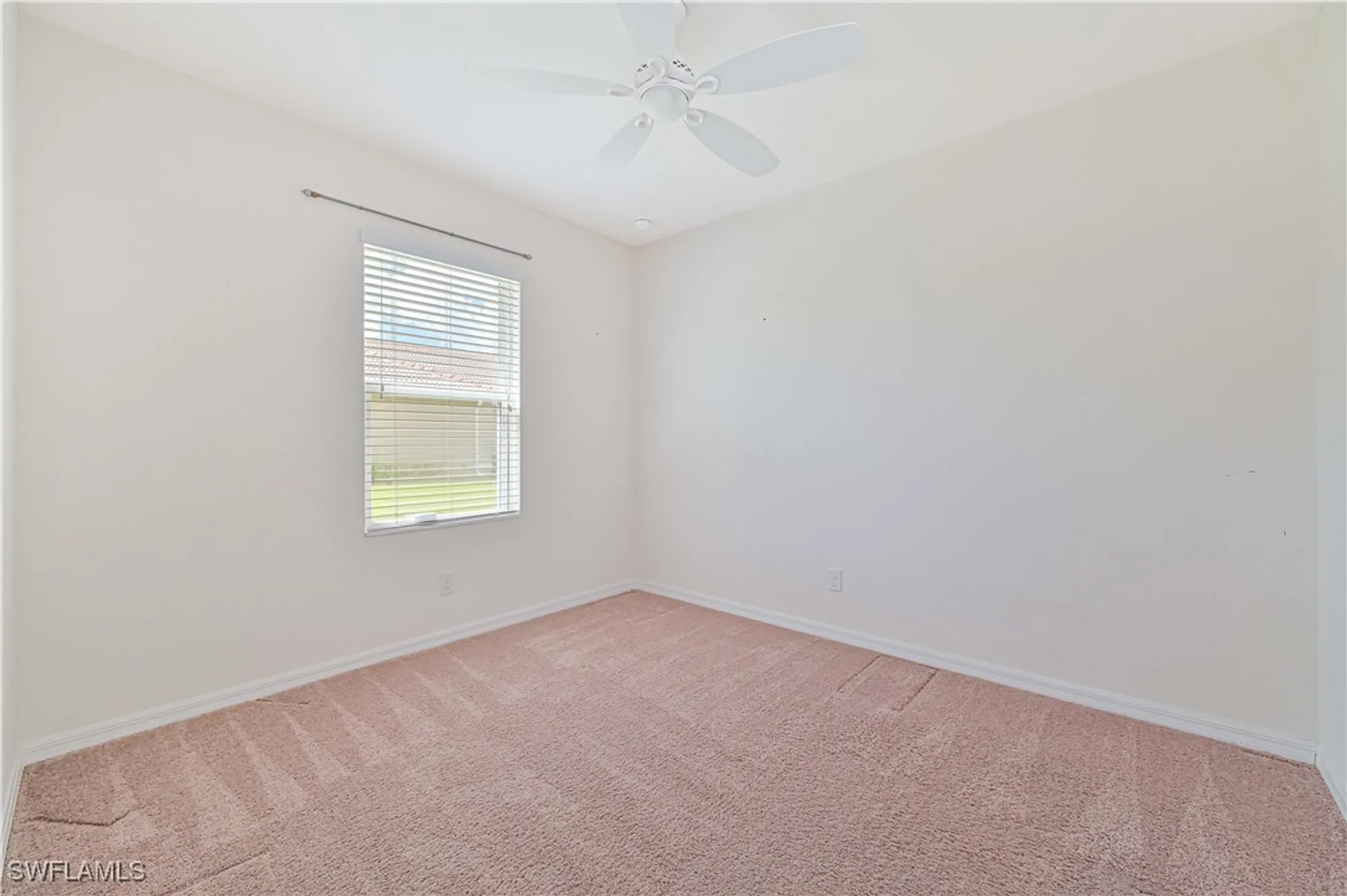 Property Slideshow image 32 of 42 | 15239 ligustrum ln, Alva, FL, 33920