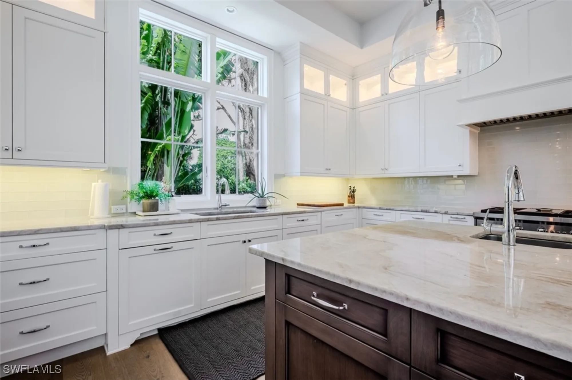 Property Slideshow image 16 of 44 | 702 bobwhite ln, Naples, FL, 34108