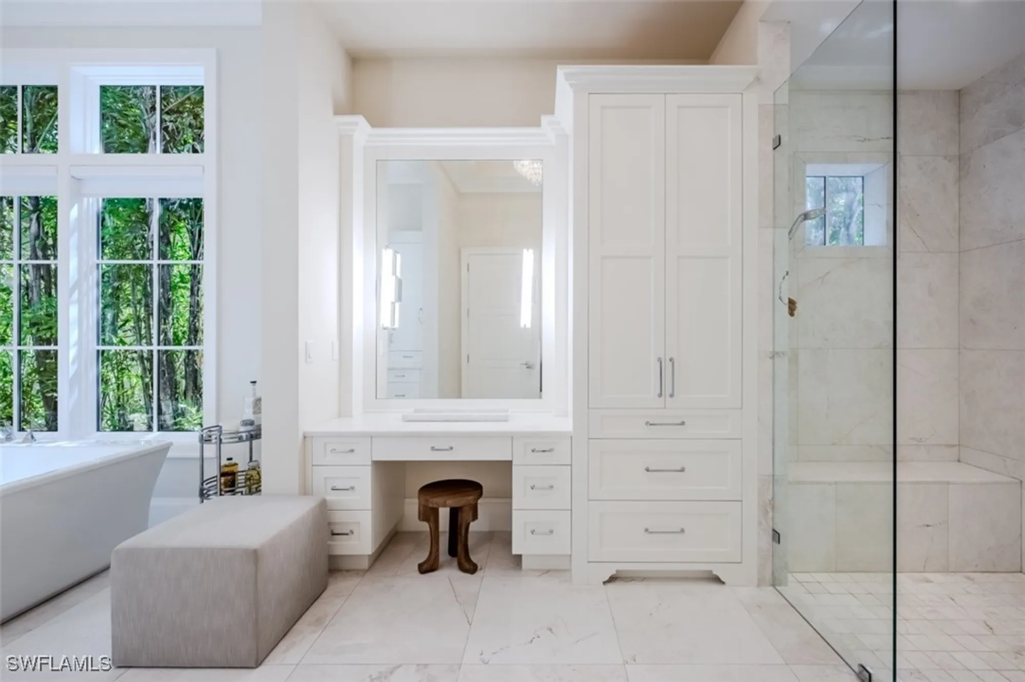 Property Slideshow image 20 of 44 | 702 bobwhite ln, Naples, FL, 34108