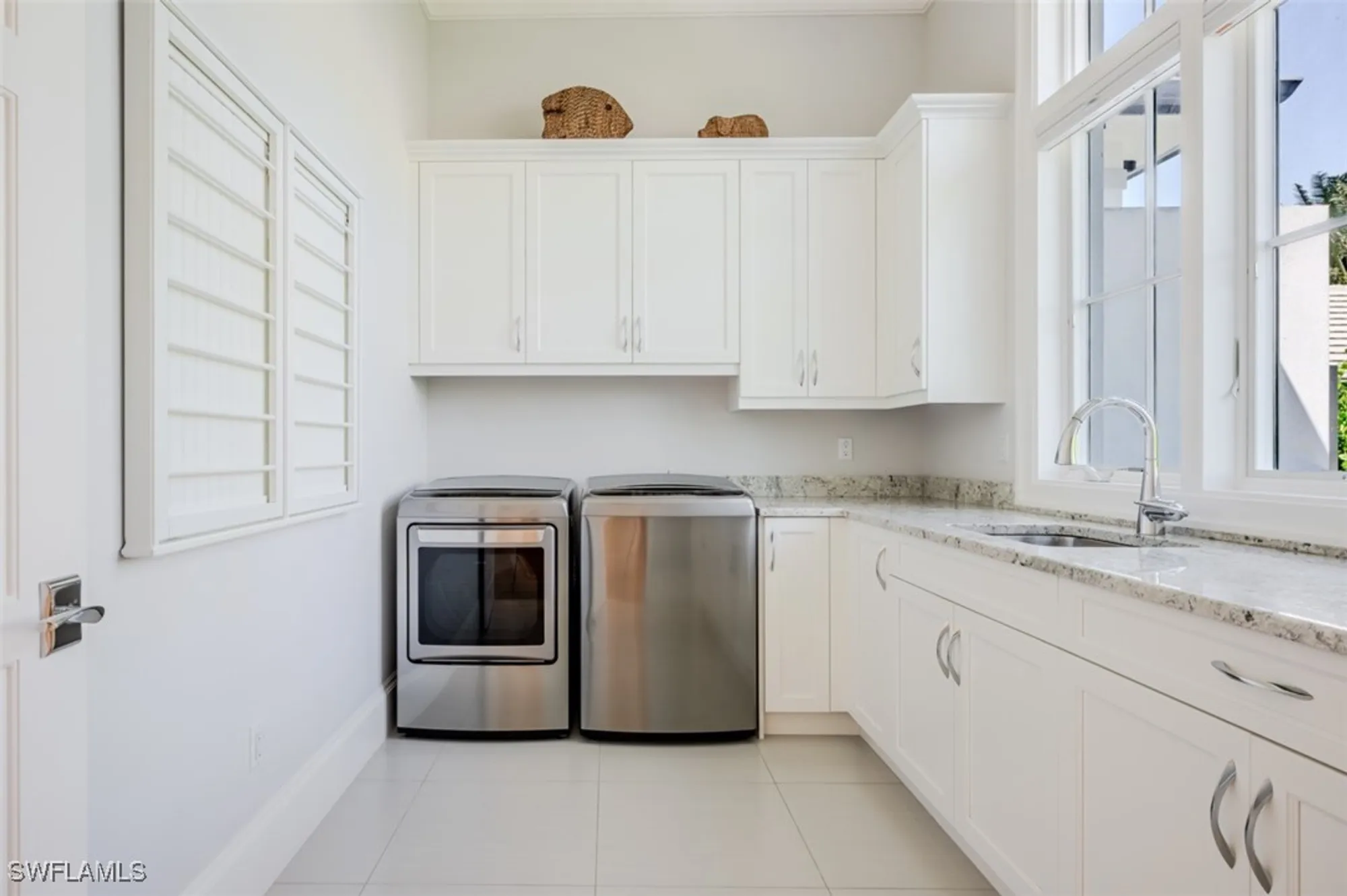 Property Slideshow image 33 of 44 | 702 bobwhite ln, Naples, FL, 34108