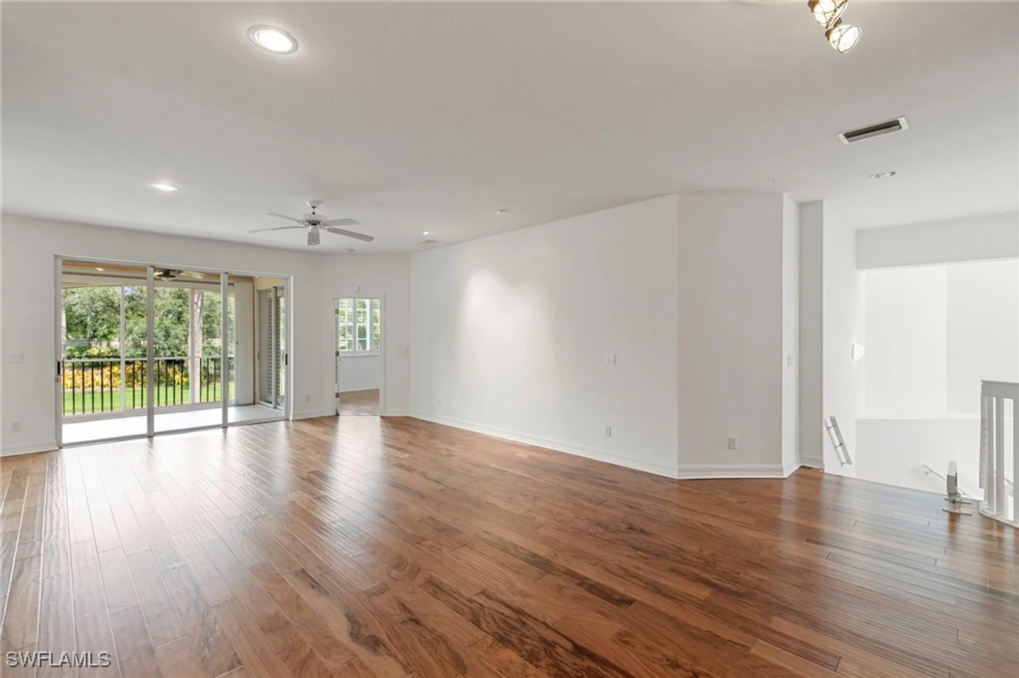 Property Slideshow image 6 of 21 | 25051 banbridge ct 202, Bonita Springs, FL, 34134