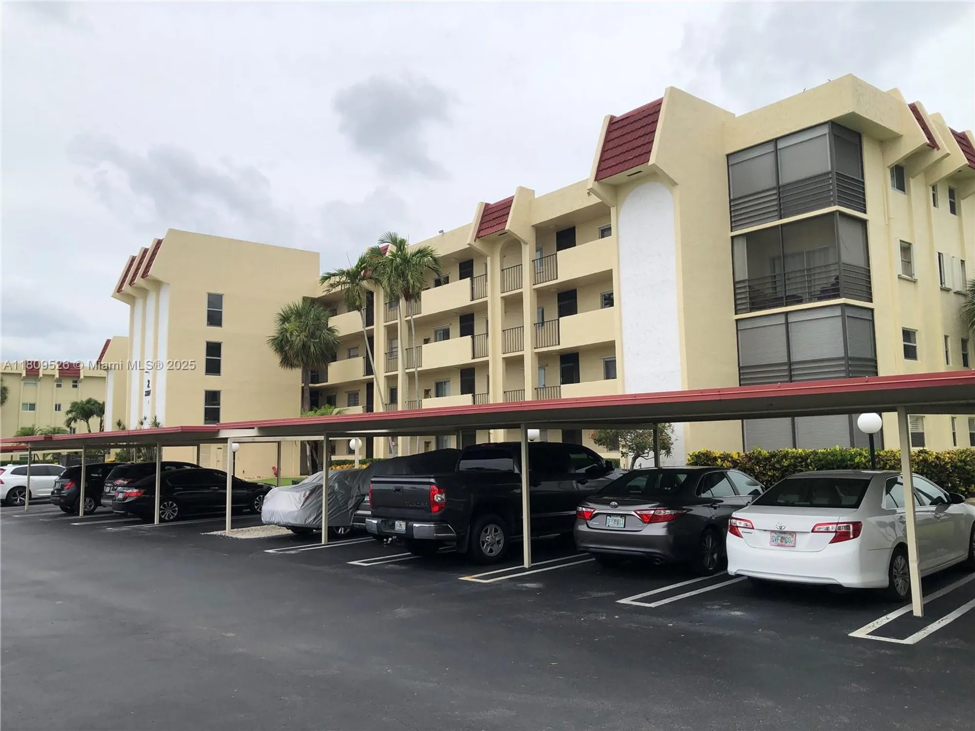 Property Slideshow image 2 of 9 | 23277 barwood ln 205, Boca Raton, FL, 33428