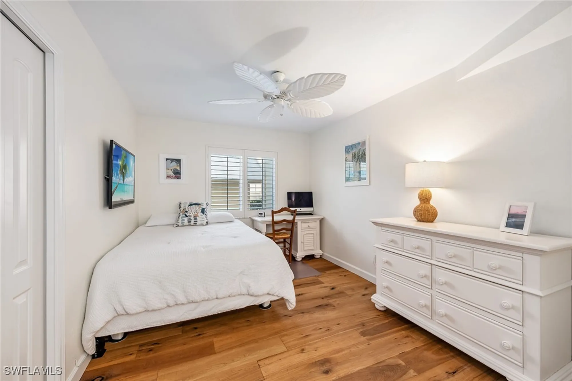 Property Slideshow image 19 of 27 | 3000 gulf shore blvd 207, Naples, FL, 34103