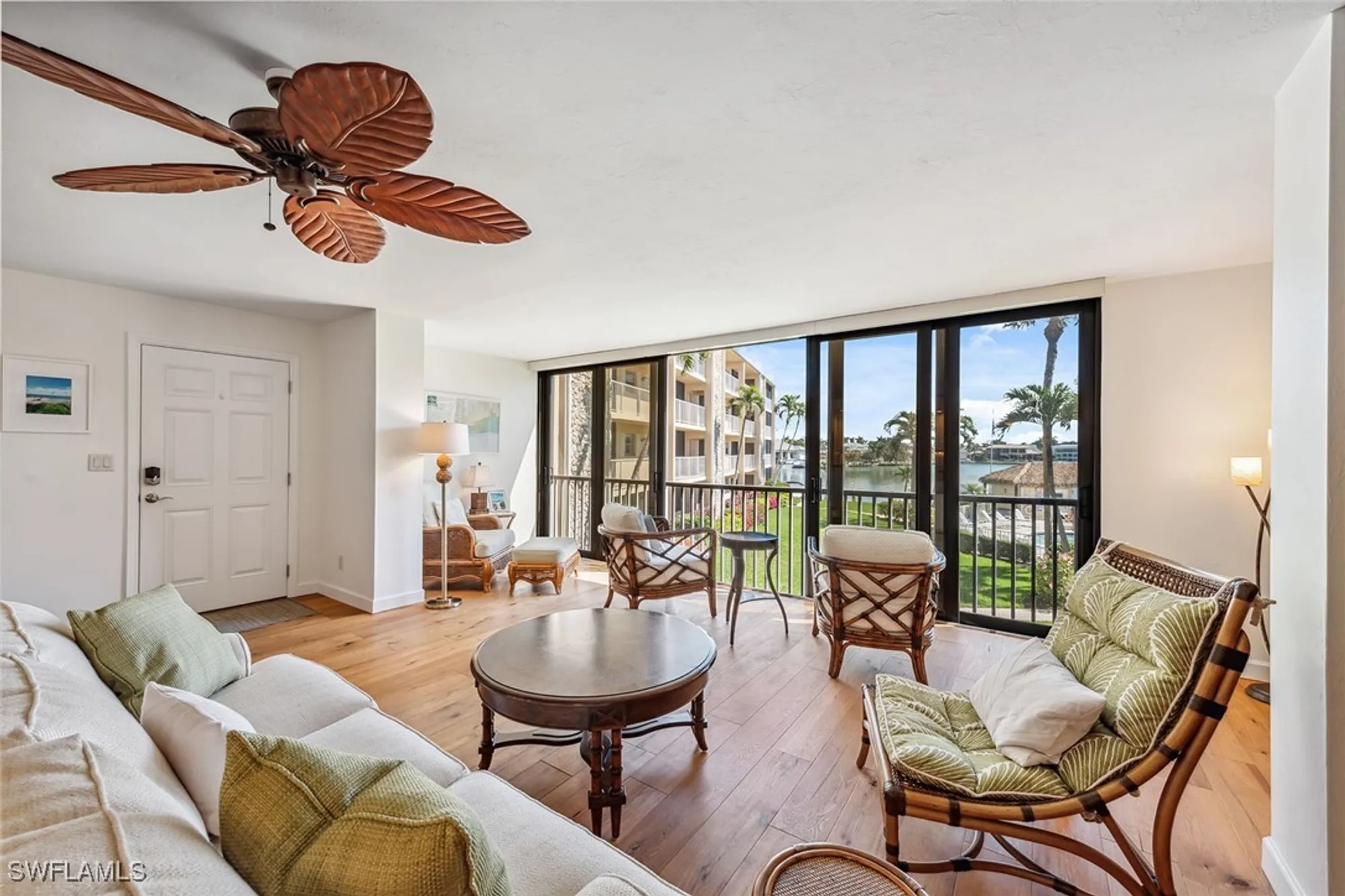 Property Slideshow image 10 of 27 | 3000 gulf shore blvd 207, Naples, FL, 34103