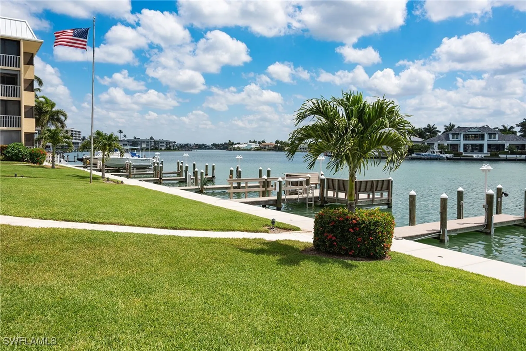 Property Slideshow image 24 of 27 | 3000 gulf shore blvd 207, Naples, FL, 34103