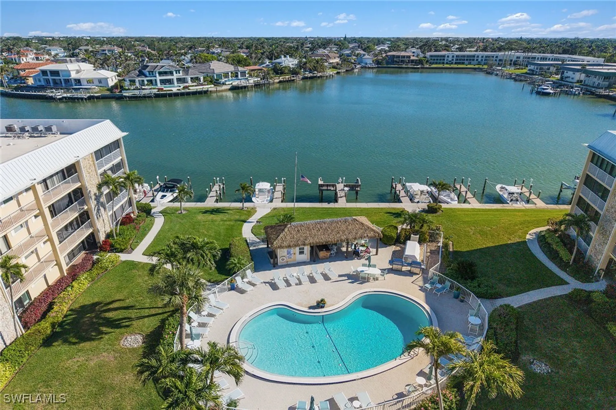 Property Slideshow image 22 of 27 | 3000 gulf shore blvd 207, Naples, FL, 34103