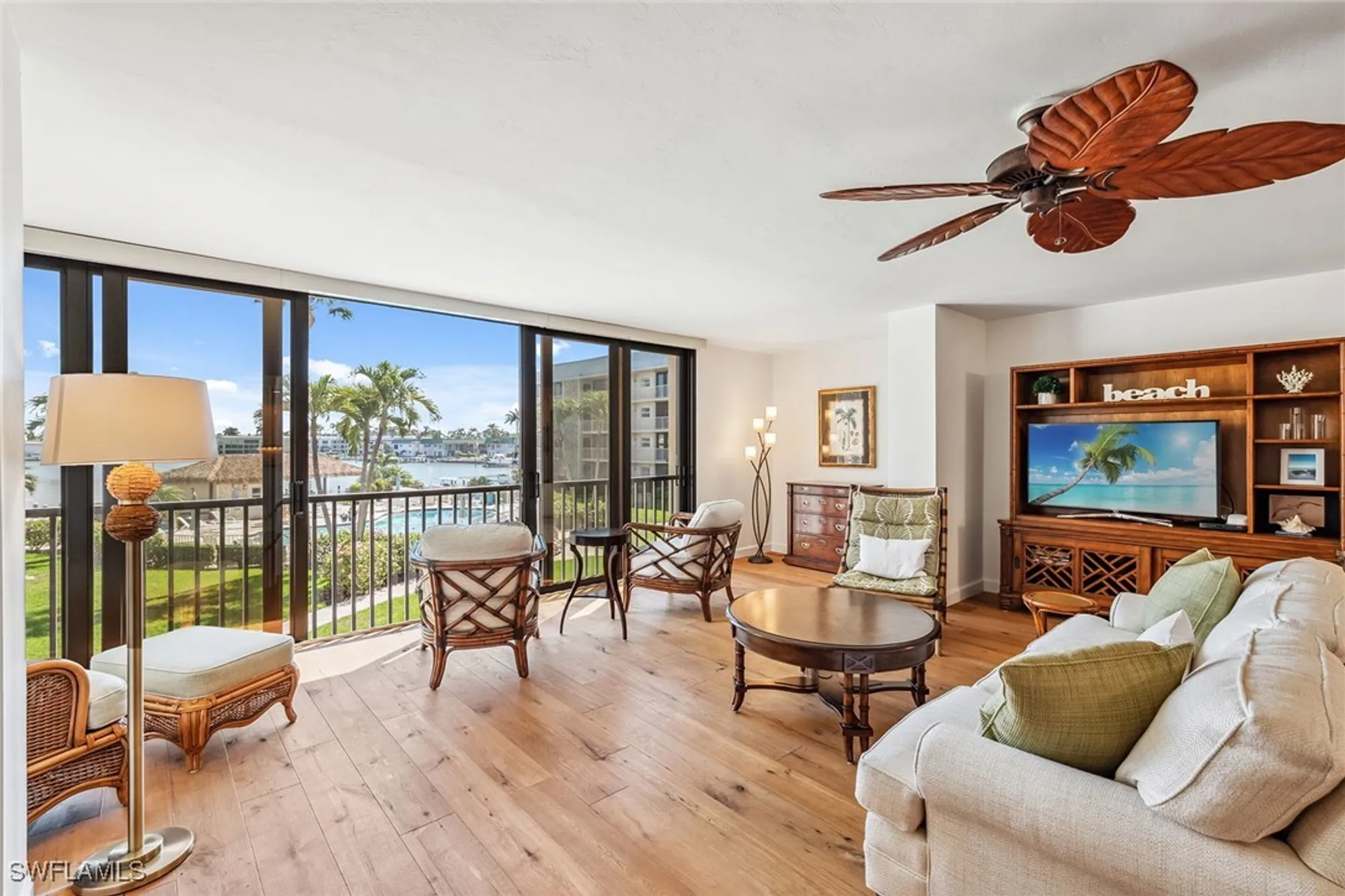 Property Slideshow image 4 of 27 | 3000 gulf shore blvd 207, Naples, FL, 34103