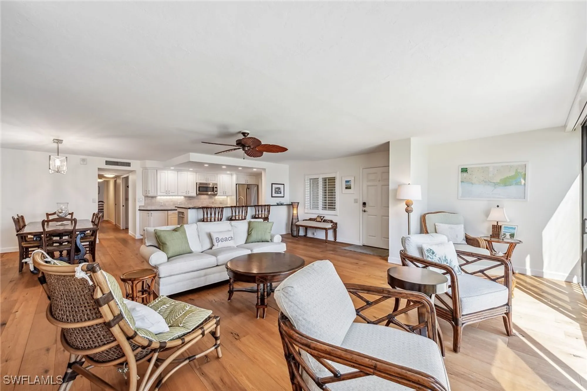 Property Slideshow image 8 of 27 | 3000 gulf shore blvd 207, Naples, FL, 34103