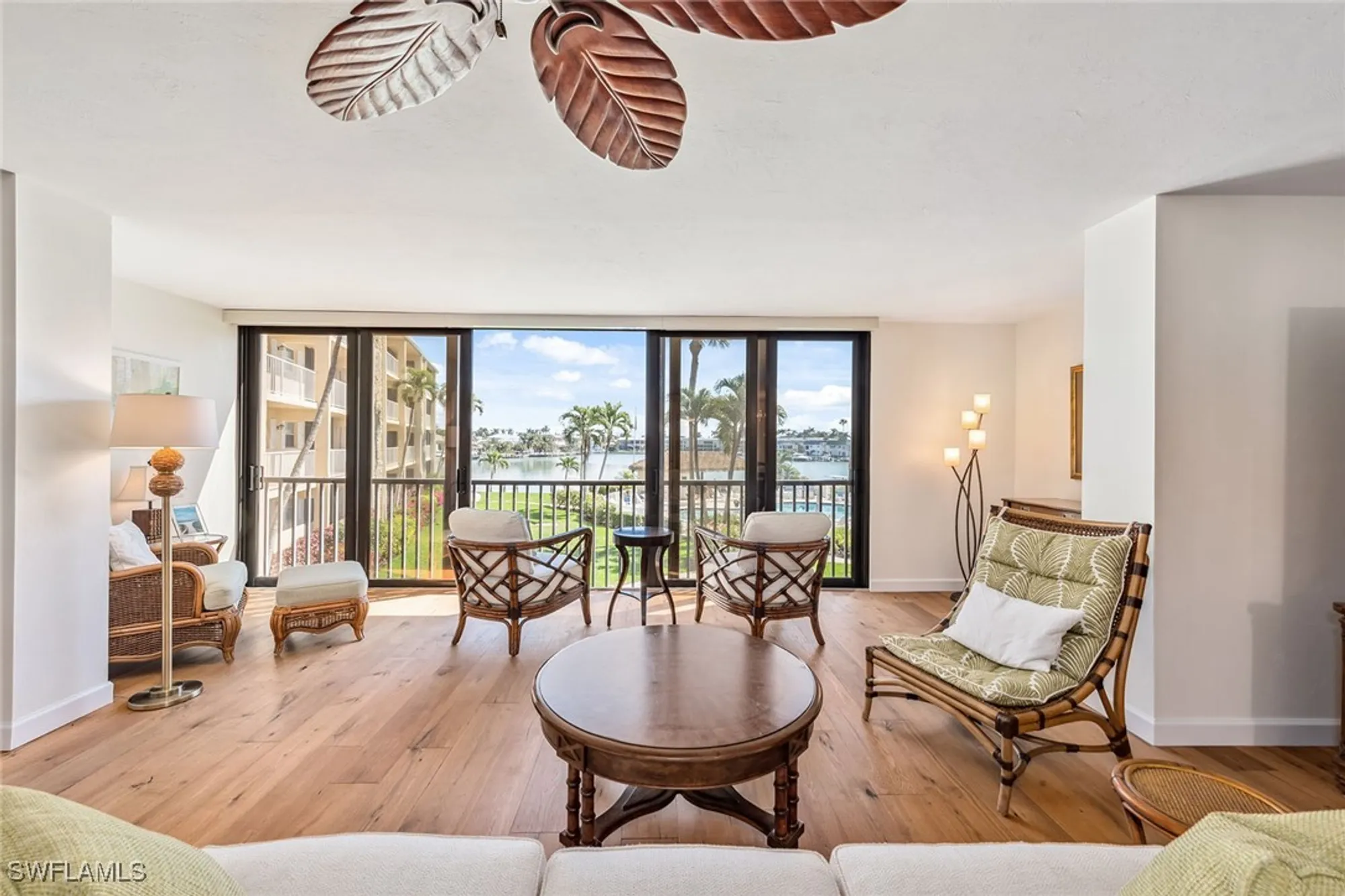 Property Slideshow image 9 of 27 | 3000 gulf shore blvd 207, Naples, FL, 34103